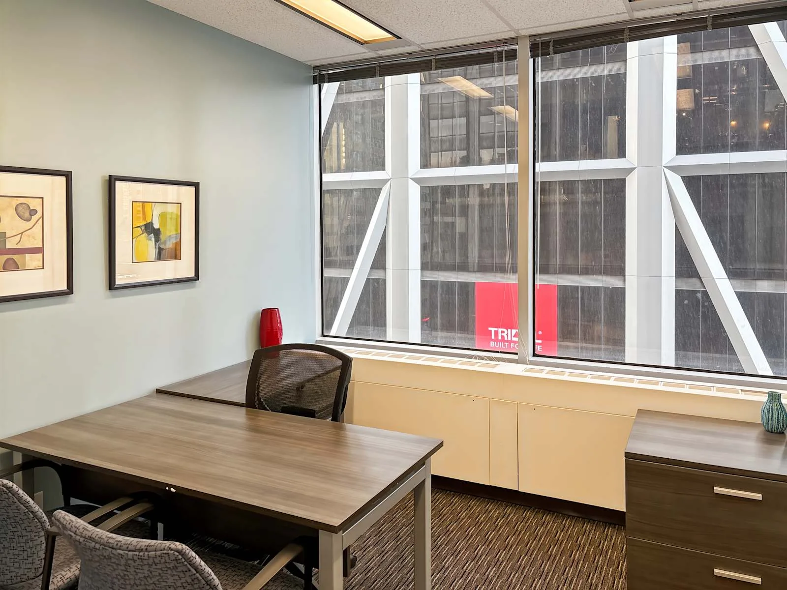 Regus ON, Toronto - Bloor and Yonge (HQ), Private office, 1 desk, Toronto, ON