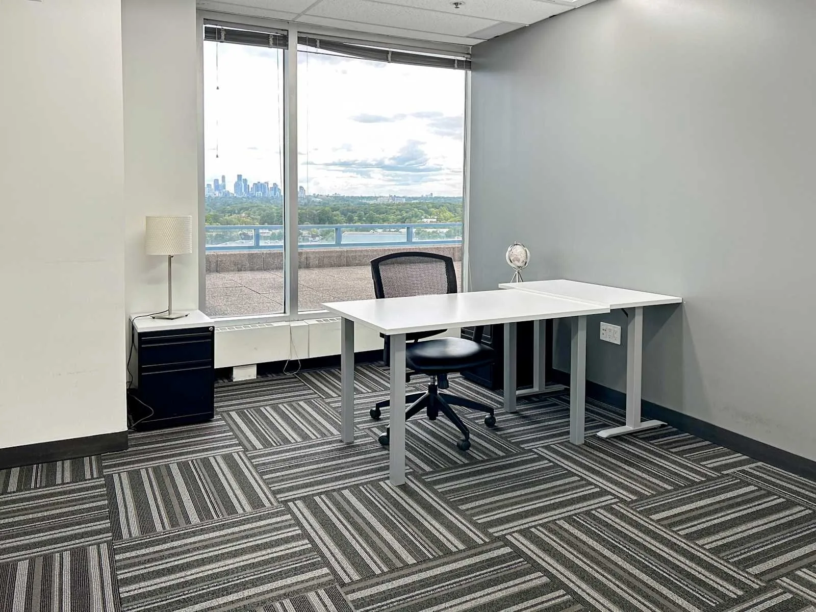 Regus ON, Toronto - Don Mills, Private office, 1 desk, Toronto, ON
