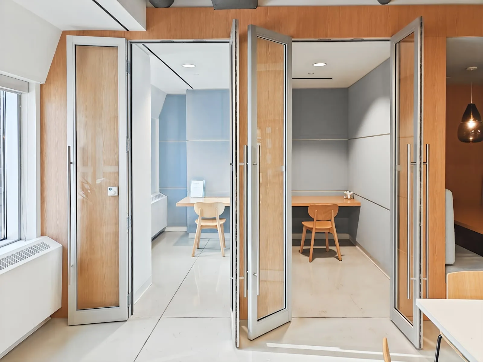 Regus ON, Toronto - Exchange Tower, Phone booth, Toronto, ON
