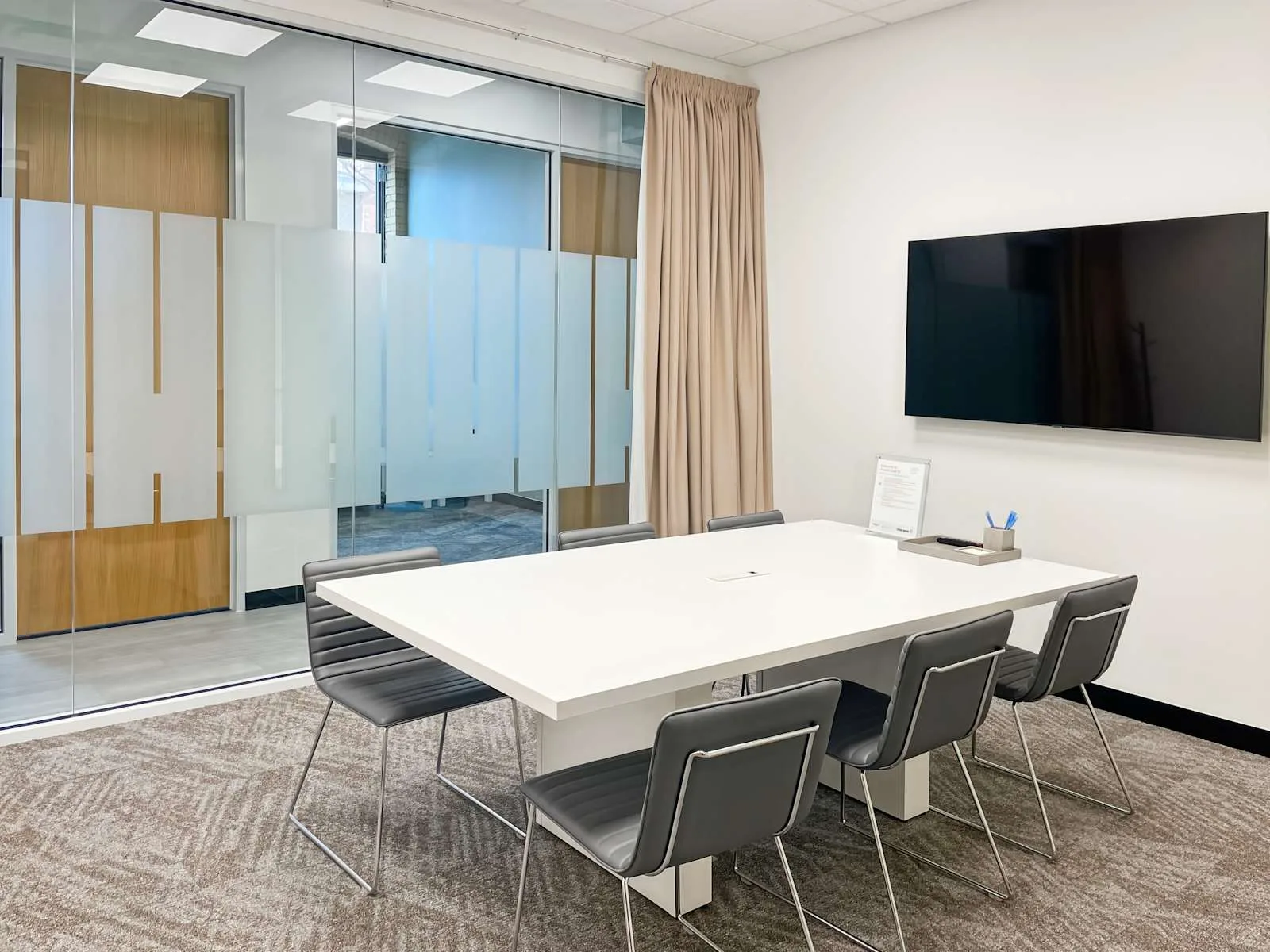 Regus ON, Toronto - Powerhouse St, Meeting room for 6 people, Toronto, ON