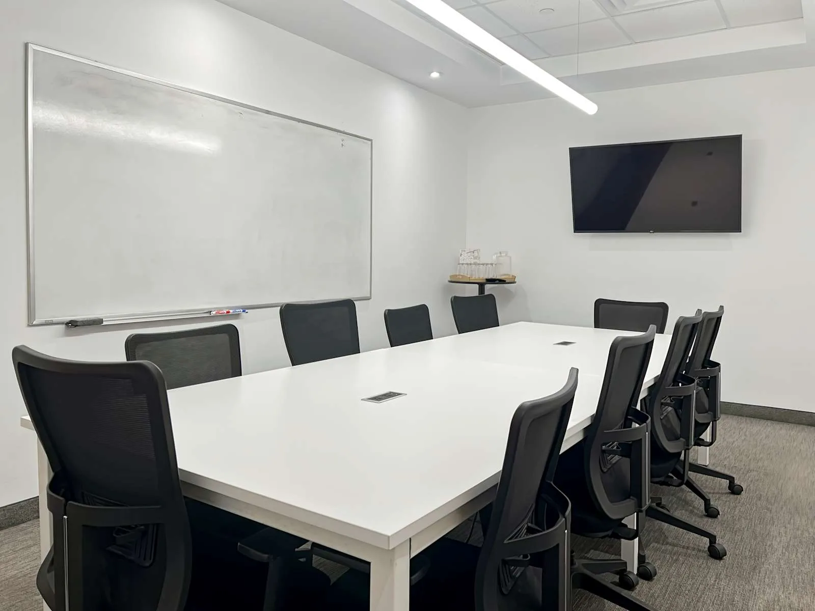 Regus ON, Toronto - Wellesley Street West, Meeting room for 10 people, Toronto, ON