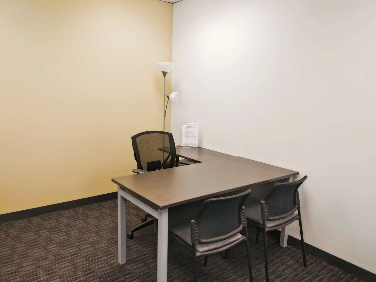 Regus ON, Toronto - Yonge and Lawrence, Private office, 1 desk, Toronto, ON