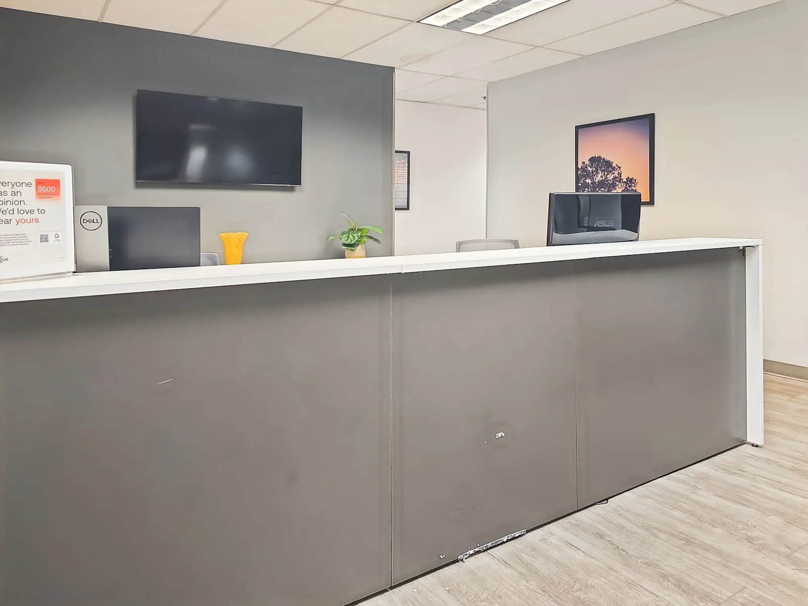 Regus OR, Clackamas - Three Town Center, Reception, Clackamas, OR