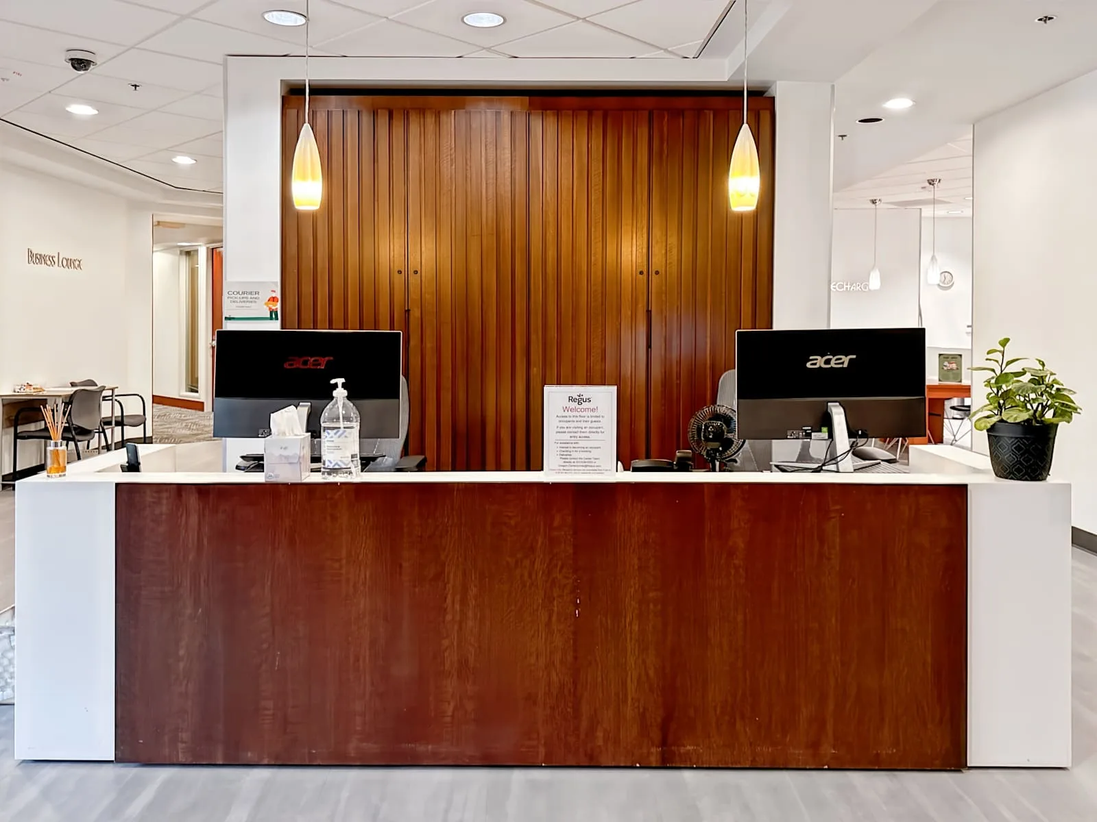 Regus OR, Lake Oswego - Centerpointe, Reception, Lake Oswego, OR