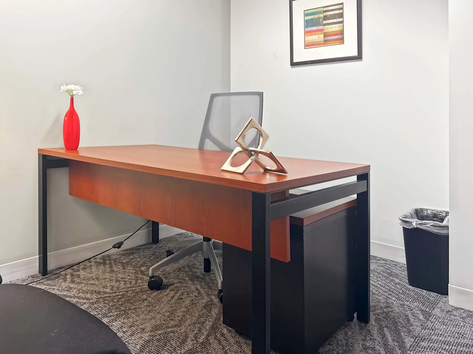 Regus OR, Lake Oswego - Centerpointe, Private office, 1 desk, Lake Oswego, OR