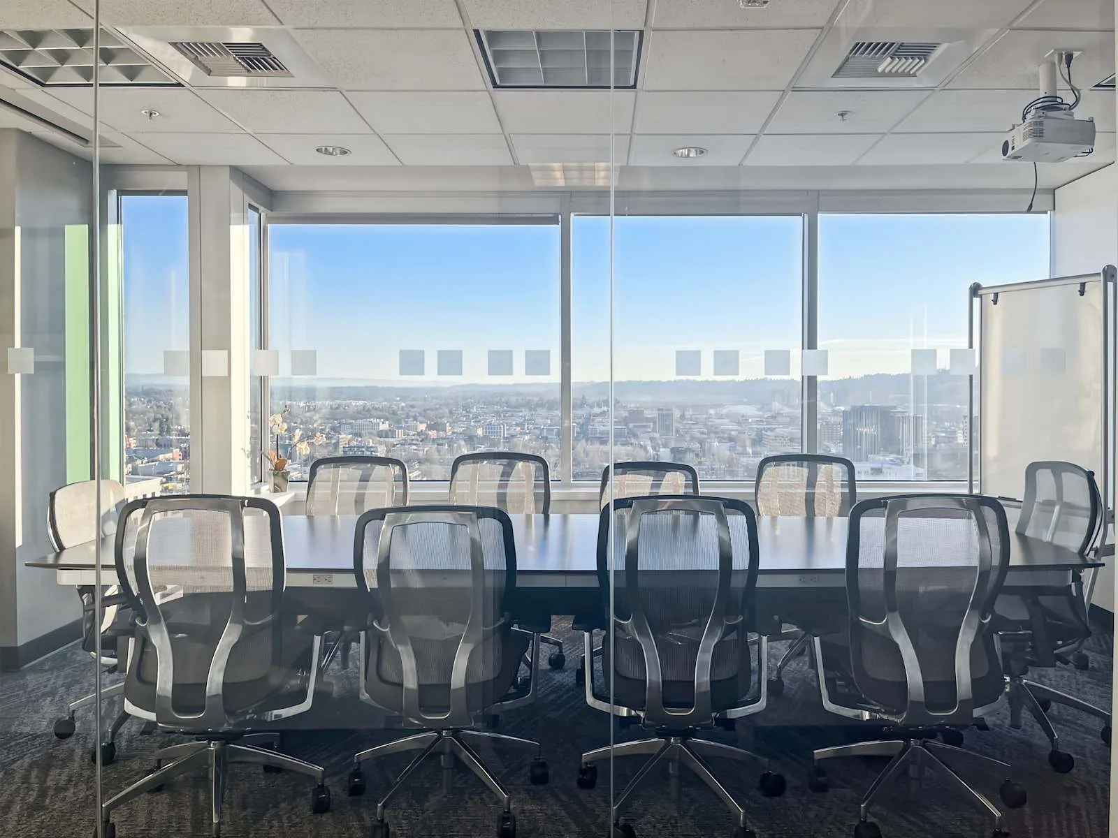 Regus OR, Portland - Liberty Centre, Meeting room for 10 people, Portland, OR