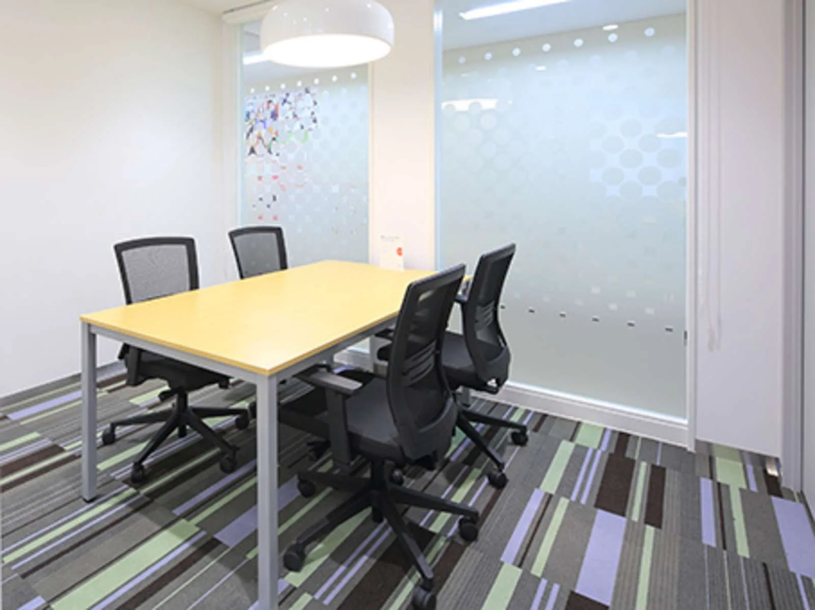 Regus OSAKA, Hankyu Ibaraki-shi Station, Meeting room for 4 people, Osaka