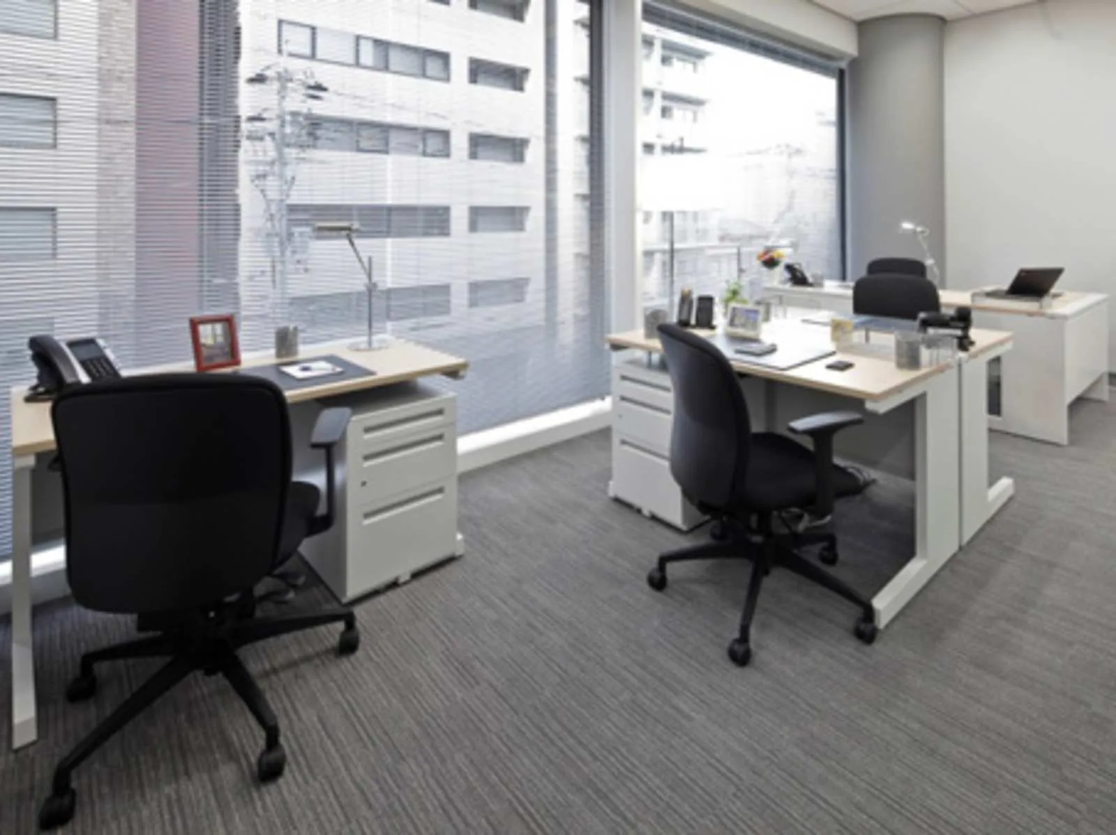 Regus OSAKA, Shin Osaka Hankyu Building、個室オフィス（3席）、大阪