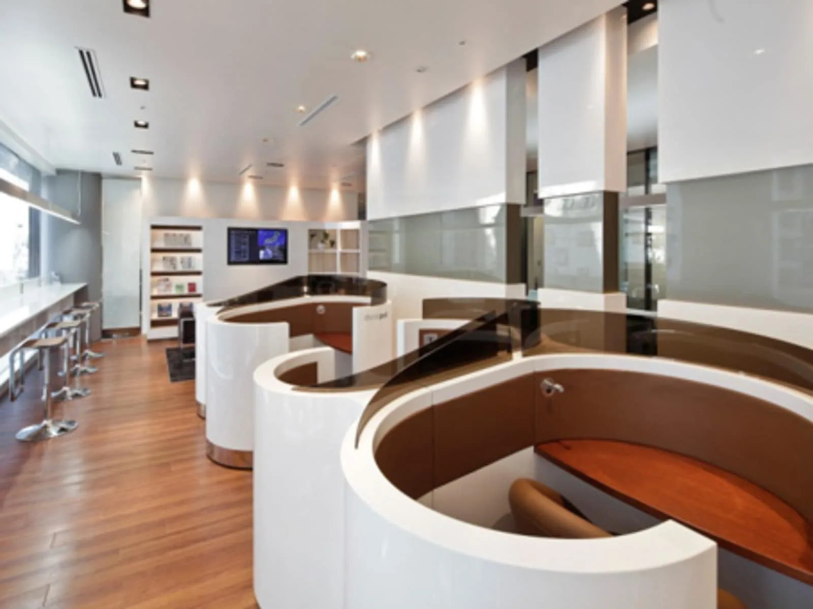 Regus OSAKA, Shin Osaka Hankyu Building、コワーキングスペース、大阪