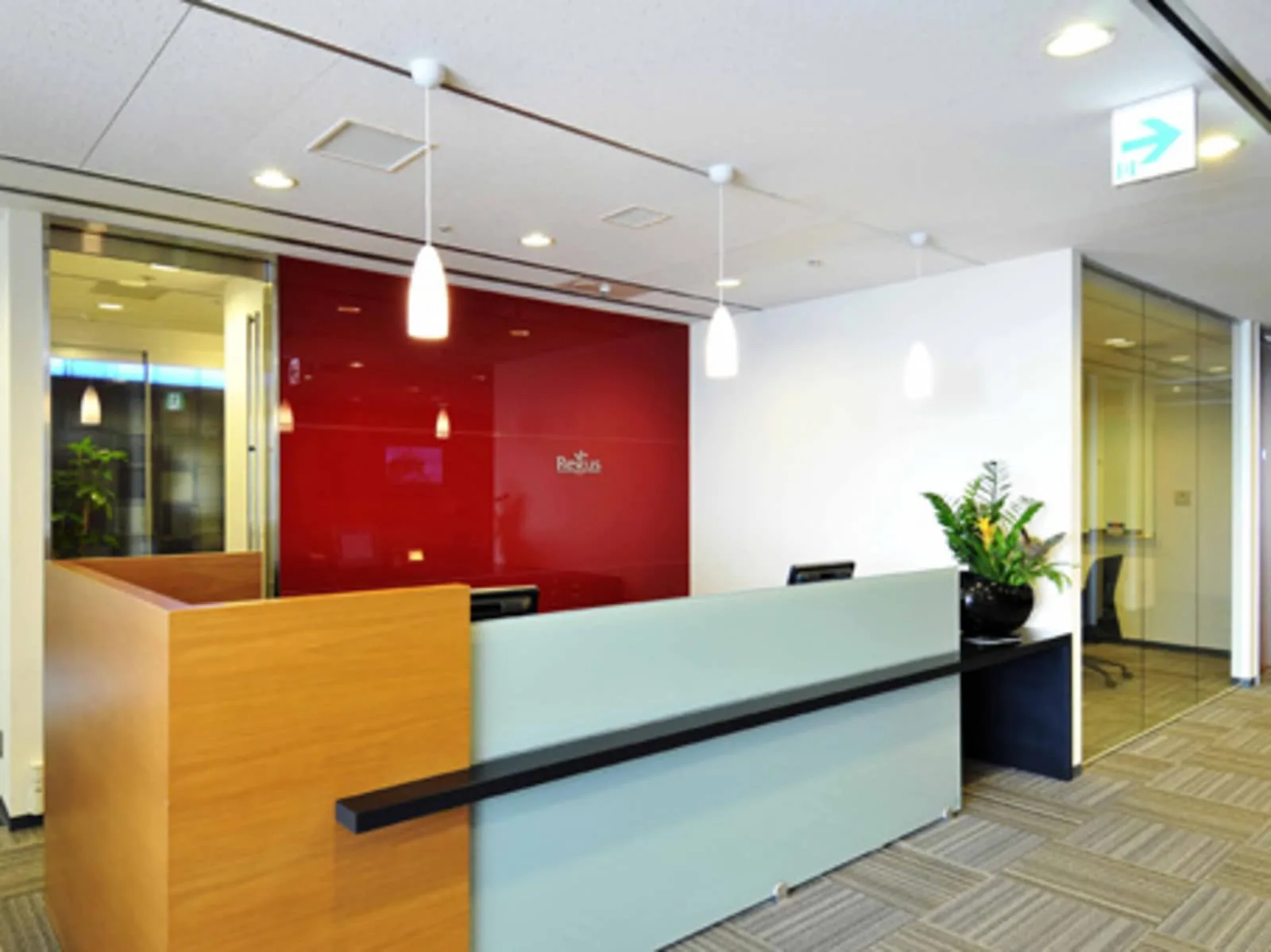 Regus OSAKA, Umeda、受付、大阪