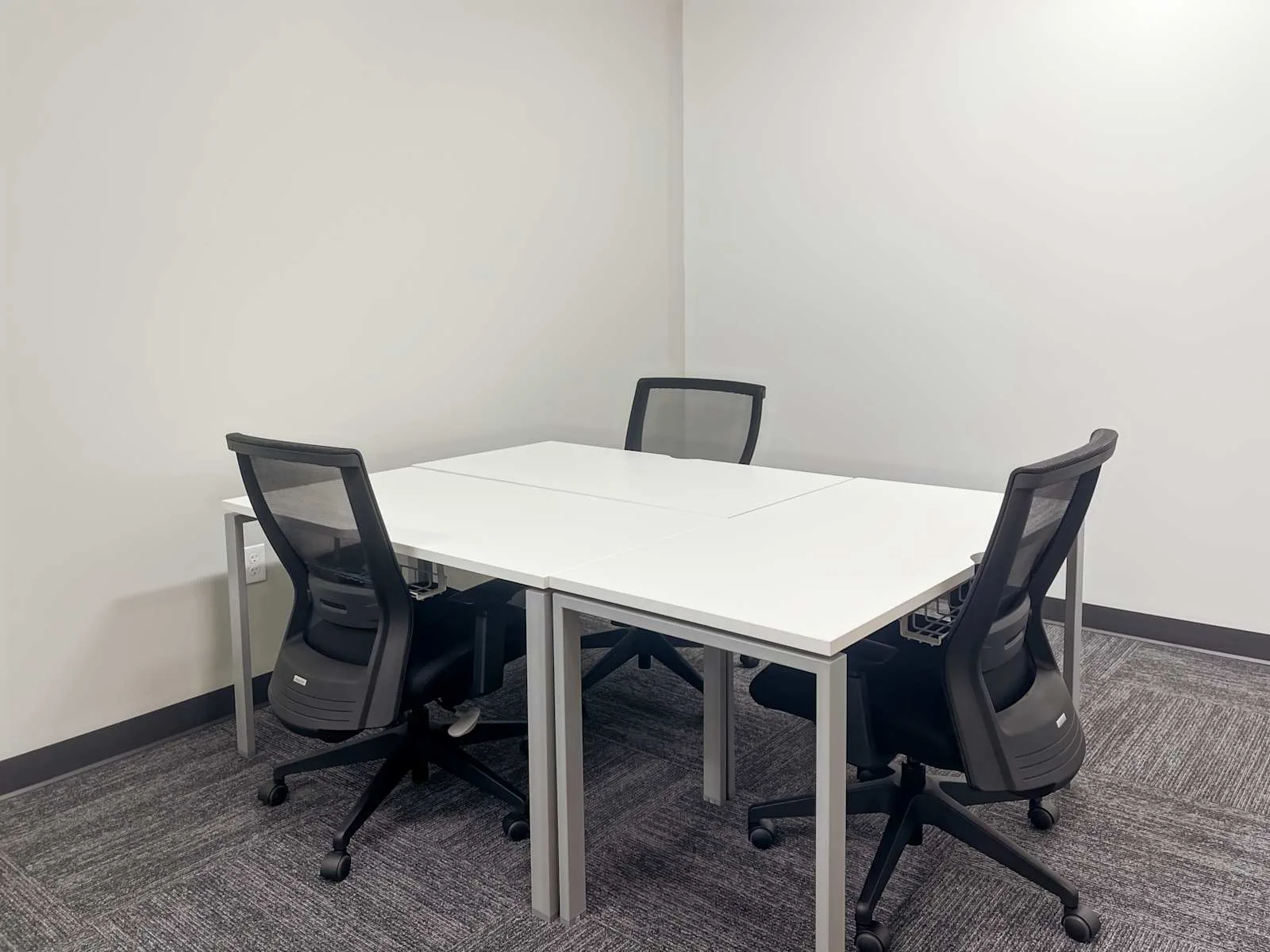 Regus PA, Bethlehem - West Broad Street, Private office, 3 desks, Bethlehem, PA