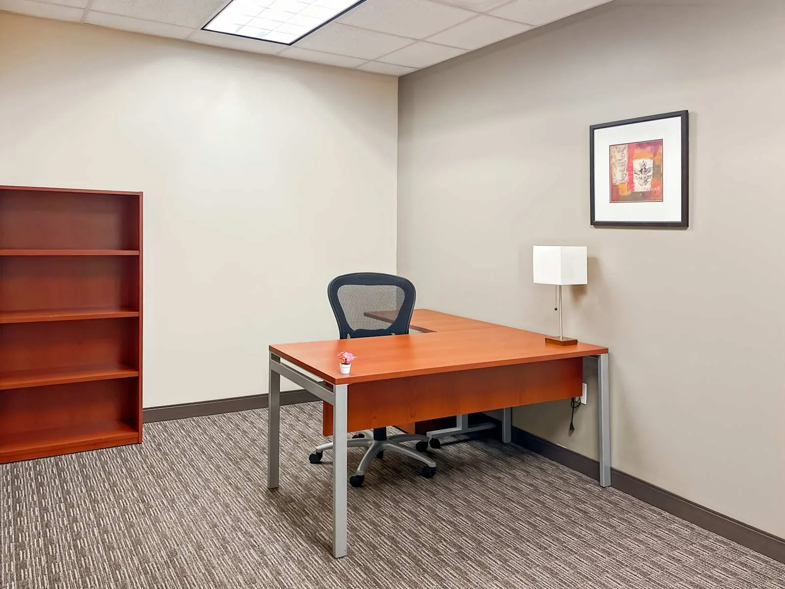 Regus PA, Center Valley - Saucon Valley Plaza, Private office, 1 desk, Center Valley, PA