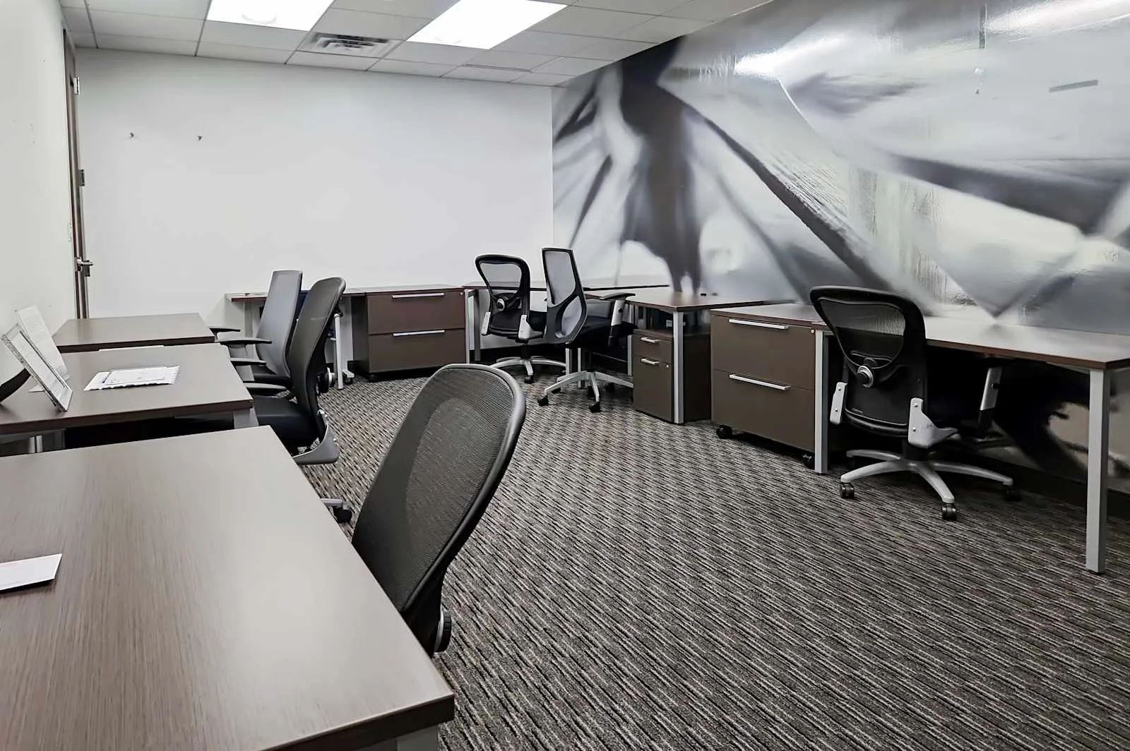 Regus PA, Philadelphia - Two Logan, Private office, 6 desks, Philadelphia, PA