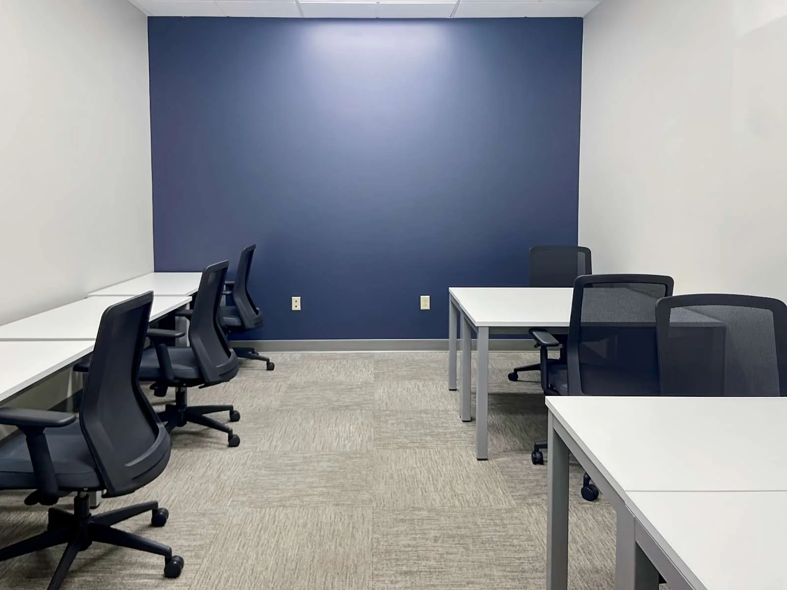 Regus PA, Pittsburgh - Sidney St, Private office, 6 desks, Pittsburgh, PA