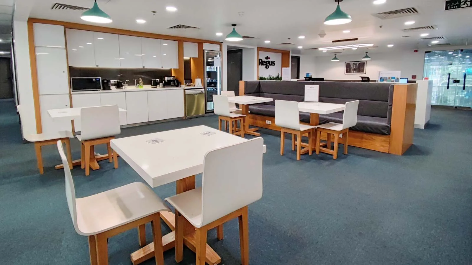 Regus Paramount Sheraton Heliopolis - EGP، كافتيريا، شيراتون