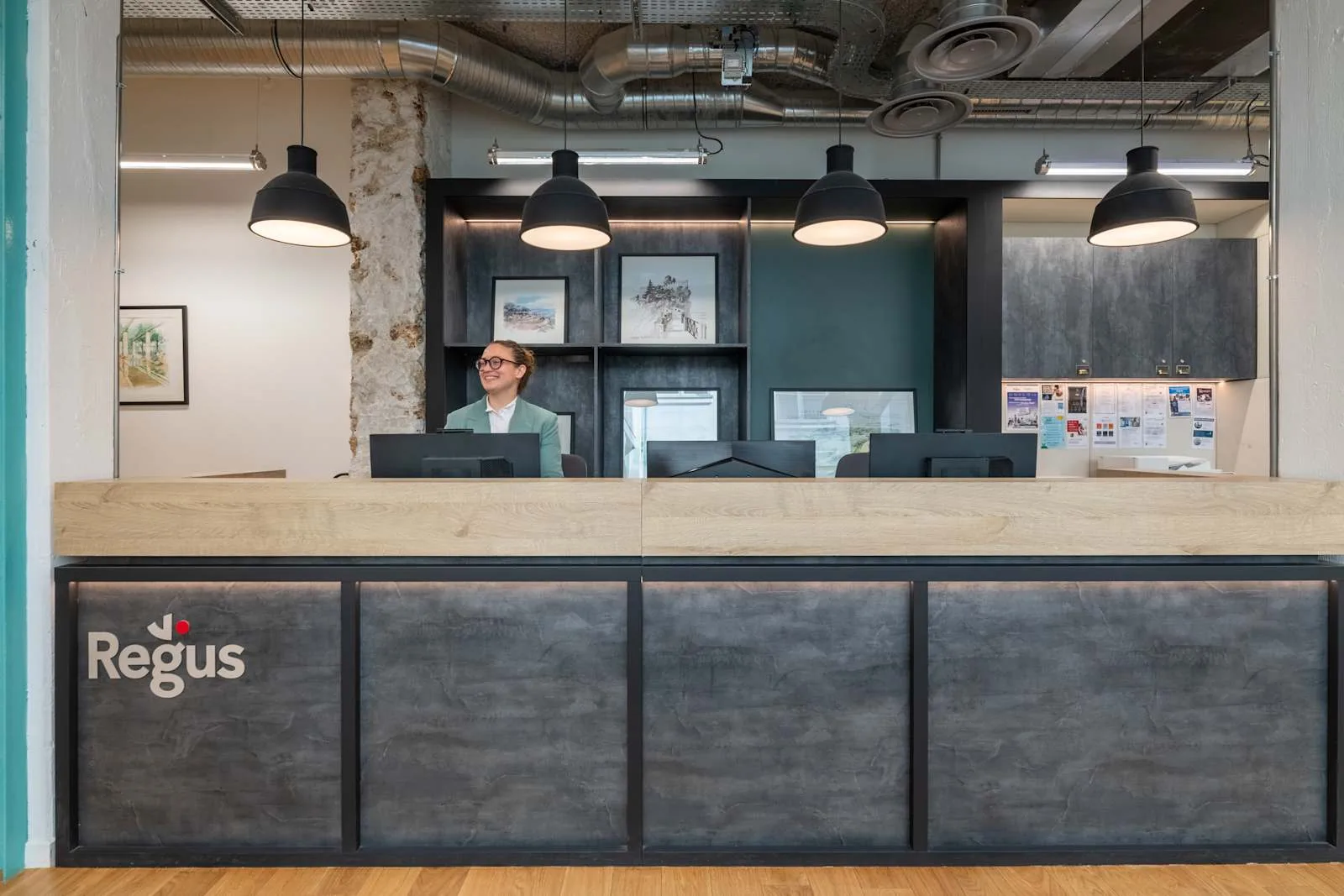 Regus Paris, 64 Avenue Parmentier, Reception, Paris 11e