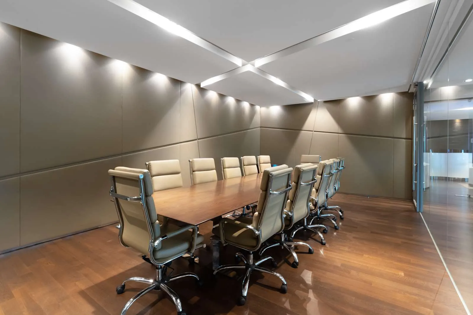 Regus PETALING JAYA, First Avenue, Meeting room for 12 people, Petaling Jaya