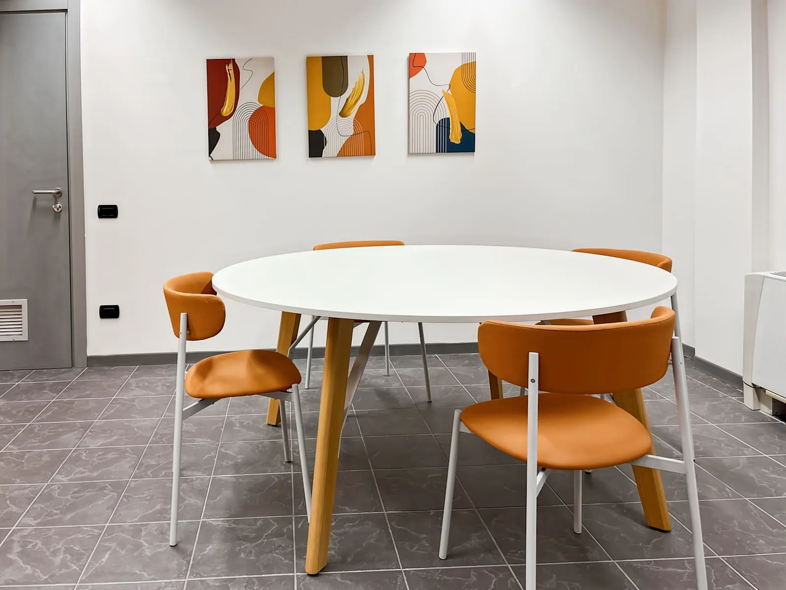 Regus Piacenza, Piazzale G. Marconi, Sala riunioni da 4 persone, Piacenza