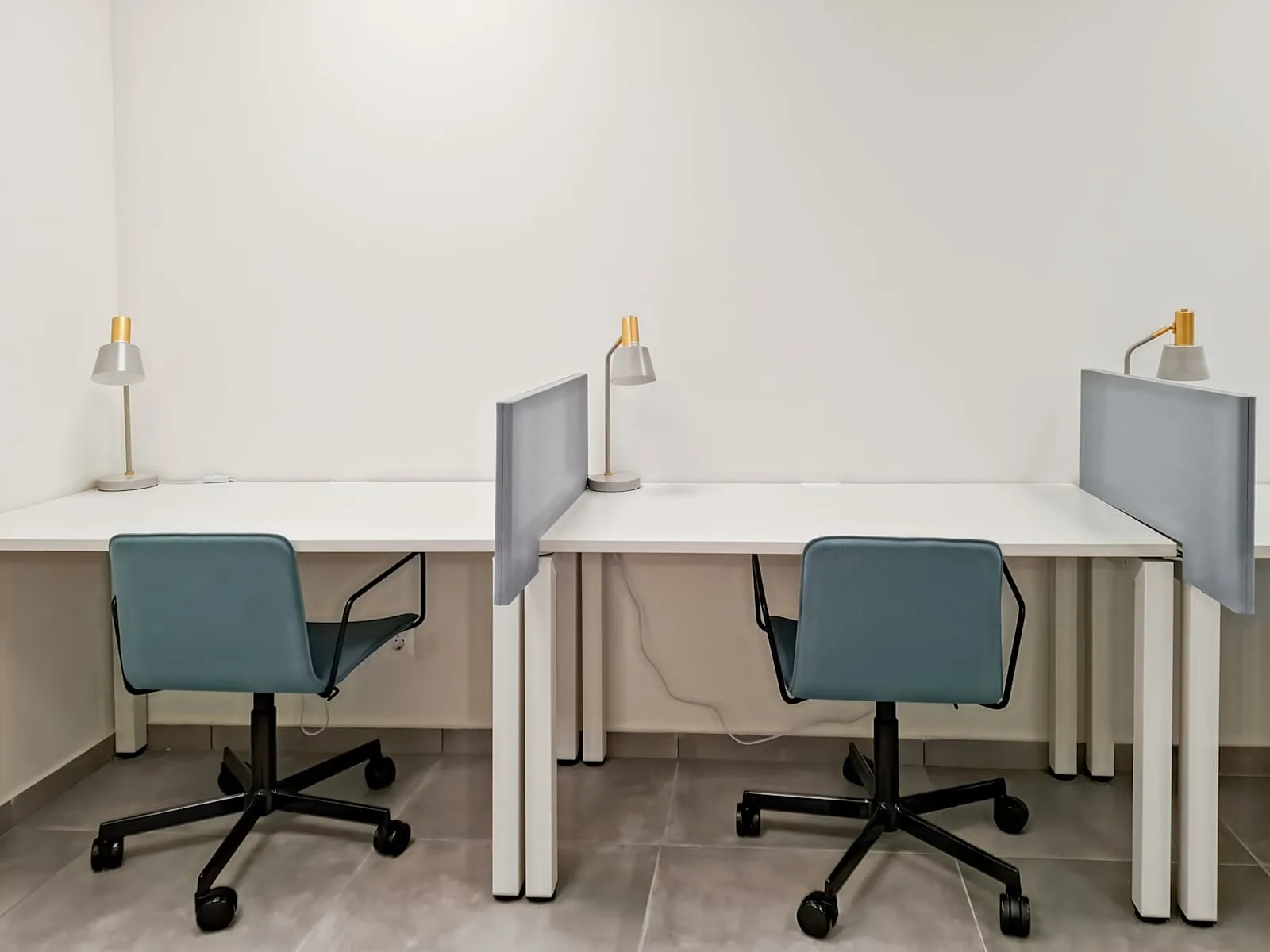 Regus Piraeus, Akti Kondili, Ιδιωτικό γραφείο με 3 θέσεις εργασίας, Πειραιάς