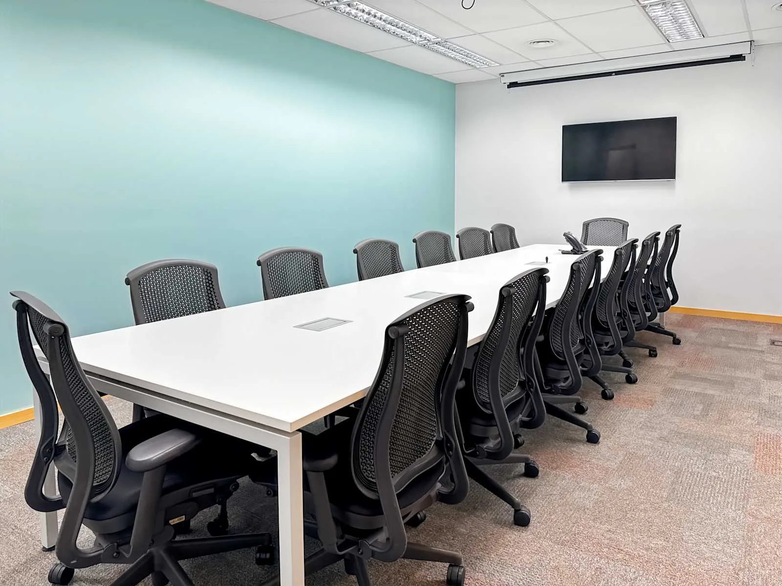 Regus PORTO ALEGRE, Carlos Gomes 222, Sala de reuniões para 15 pessoas, Porto Alegre