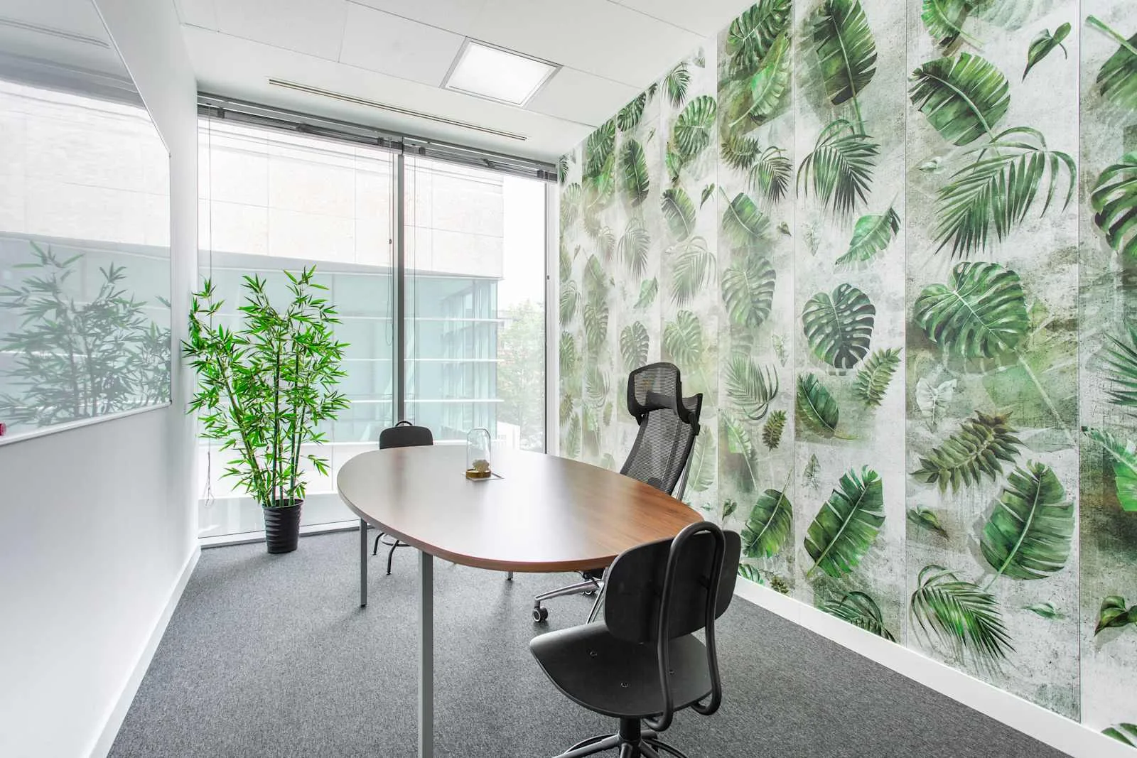 Regus POZNAN, City Centre, Meeting room for 3 people, Poznan