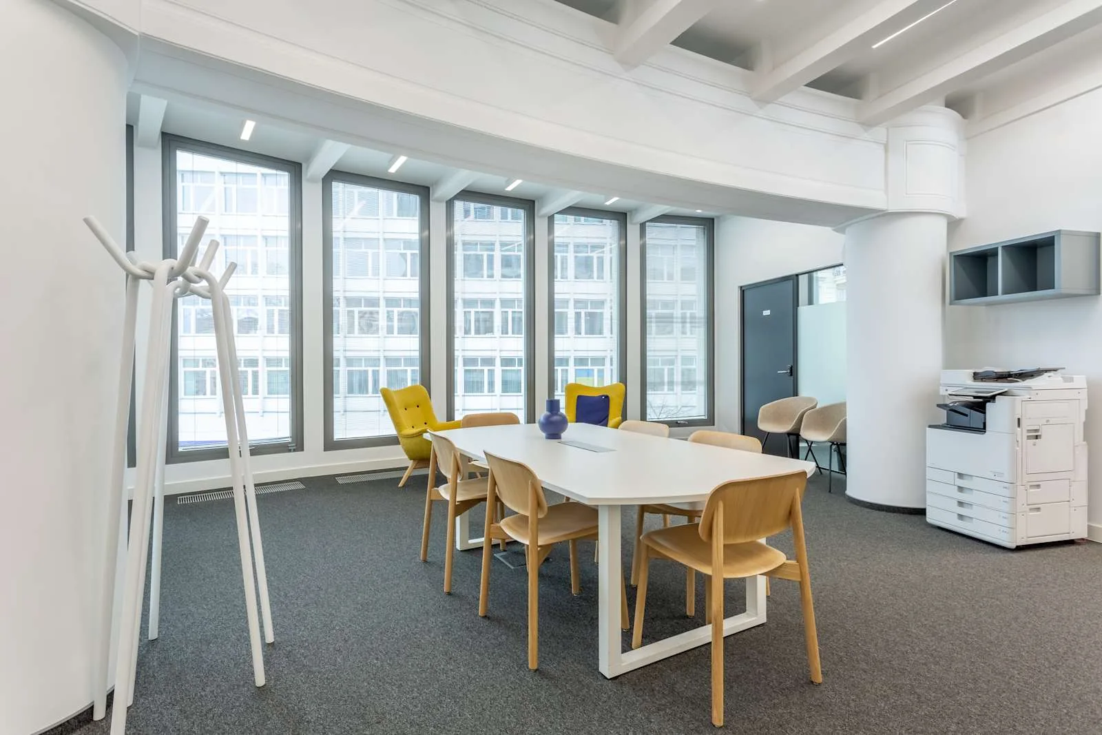 Regus Poznan, Okraglak, Sala konferencyjna dla 6 osób, Poznań