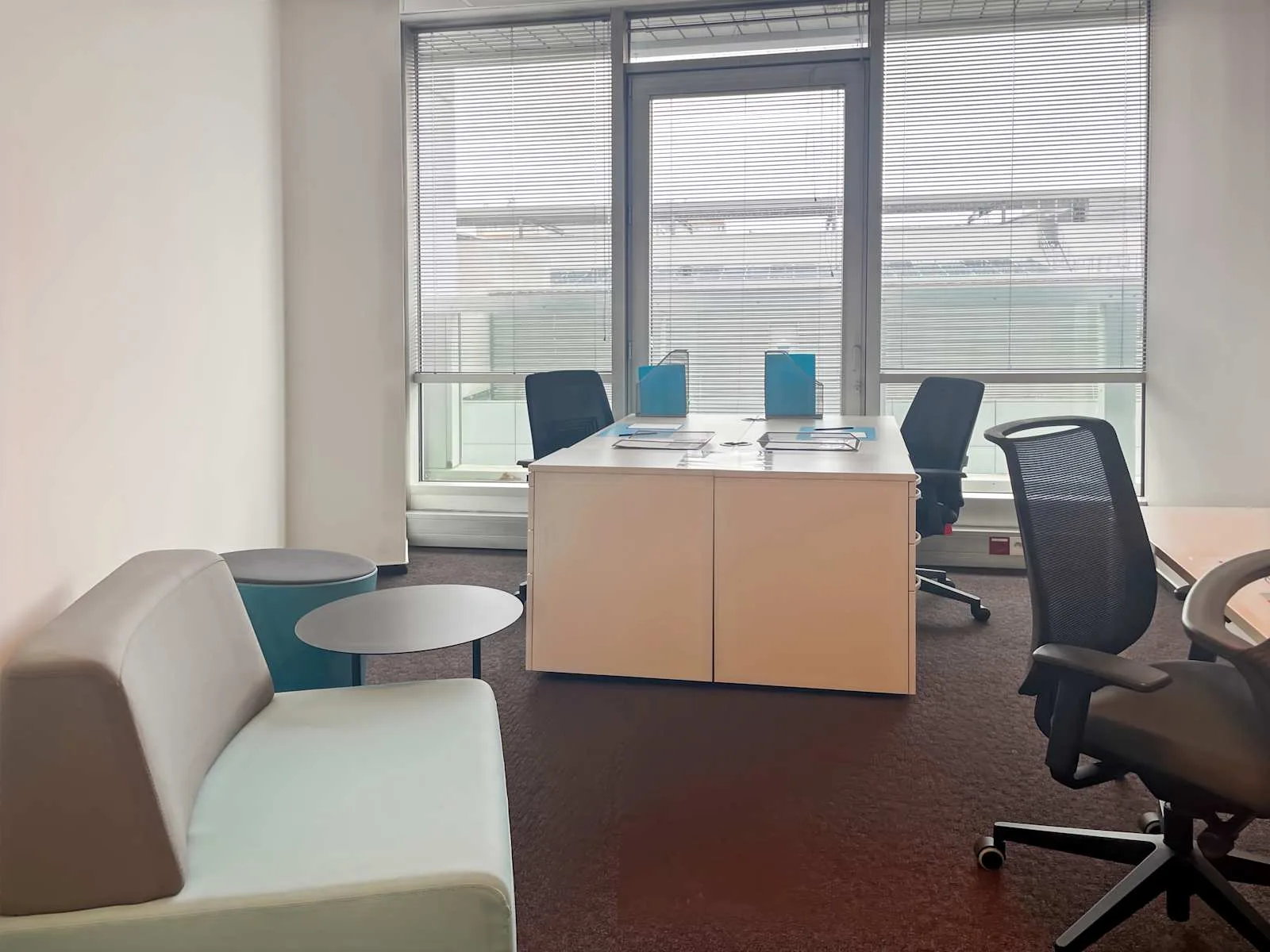 Regus PRAGUE, Empiria, Private office, 3 desks, Prague