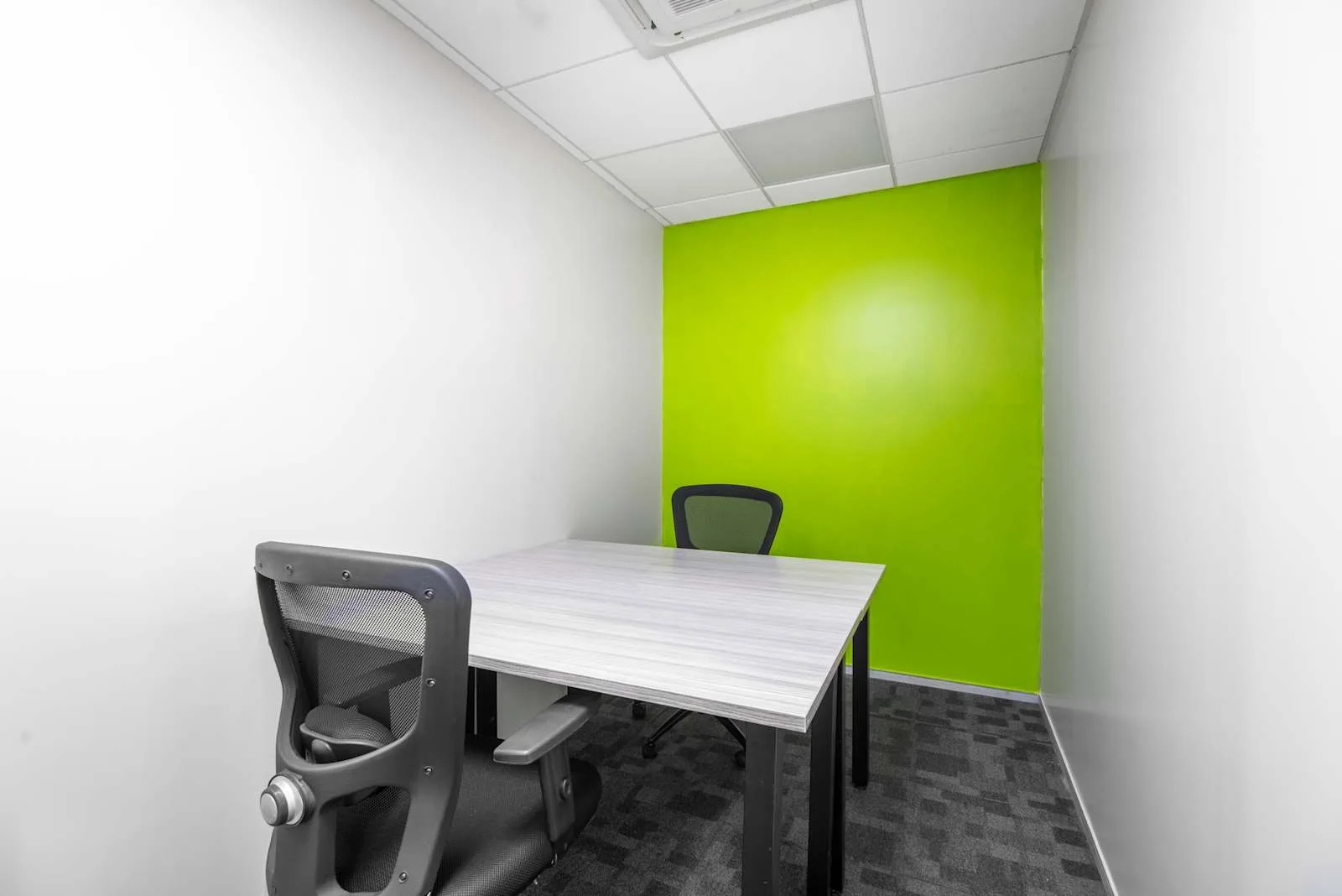 Regus PUNE, Kalyani Nagar, Meeting room for 2 people, Pune