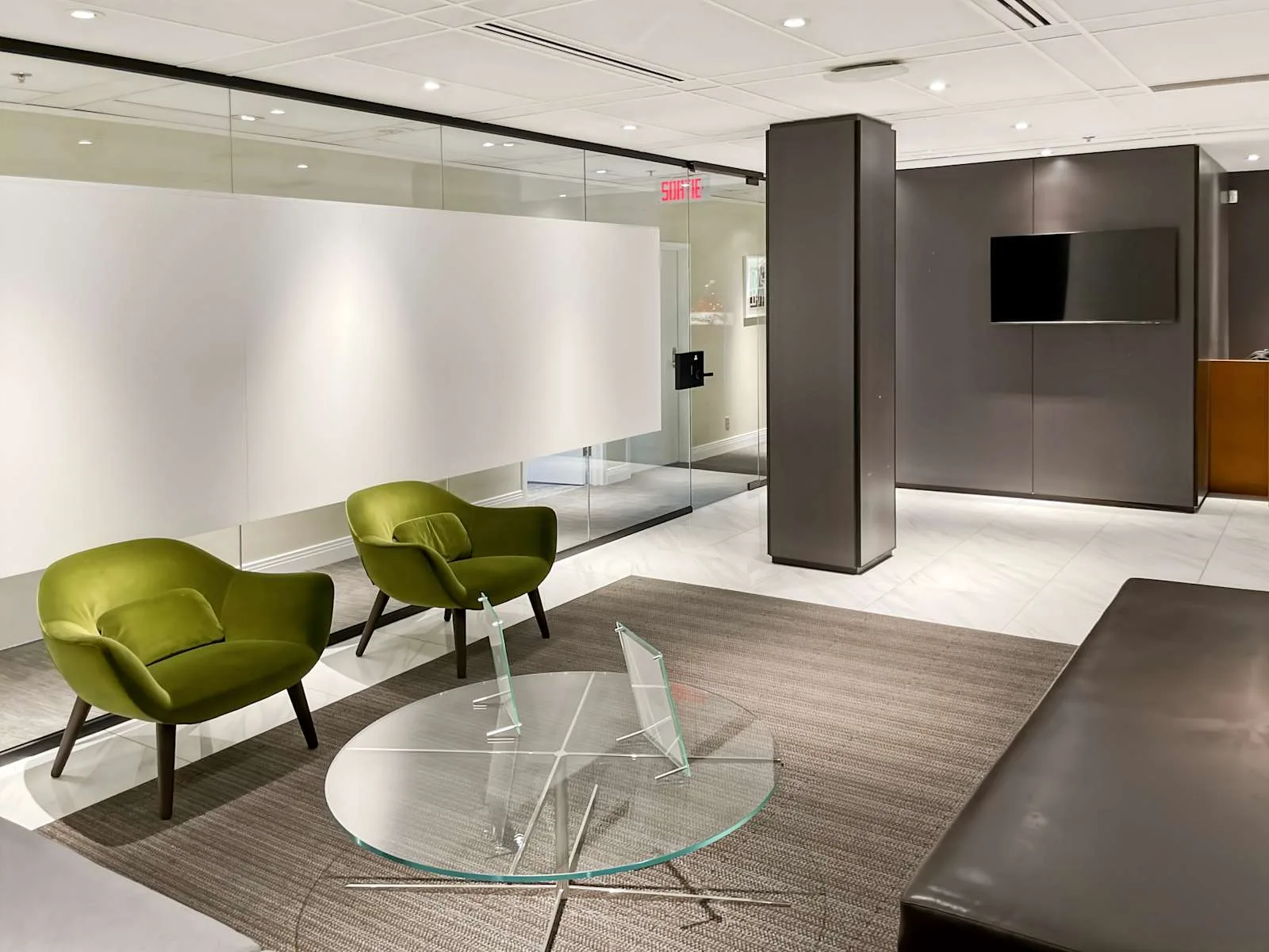 Regus QC, Montreal - Boul Cremazie, Lounge, Montreal, QC