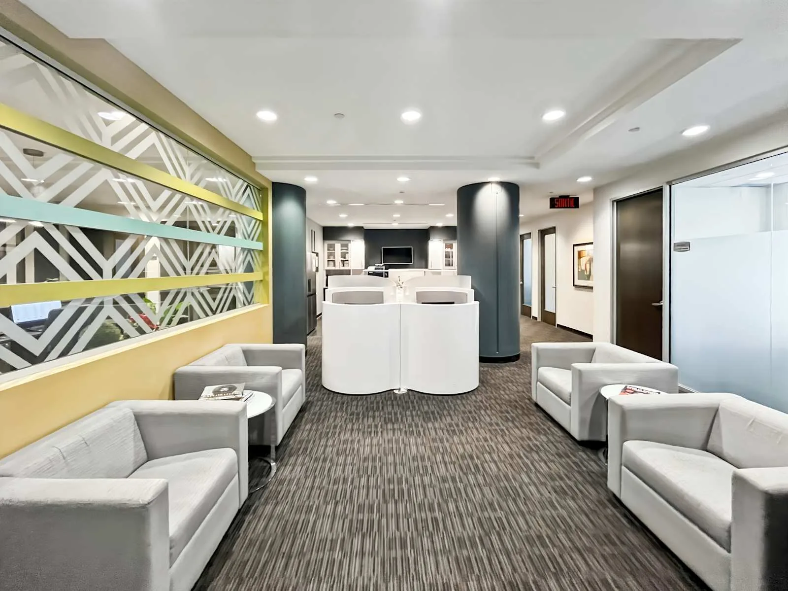 Regus QC, Montreal - McGill College, Reception, Montreal, QC