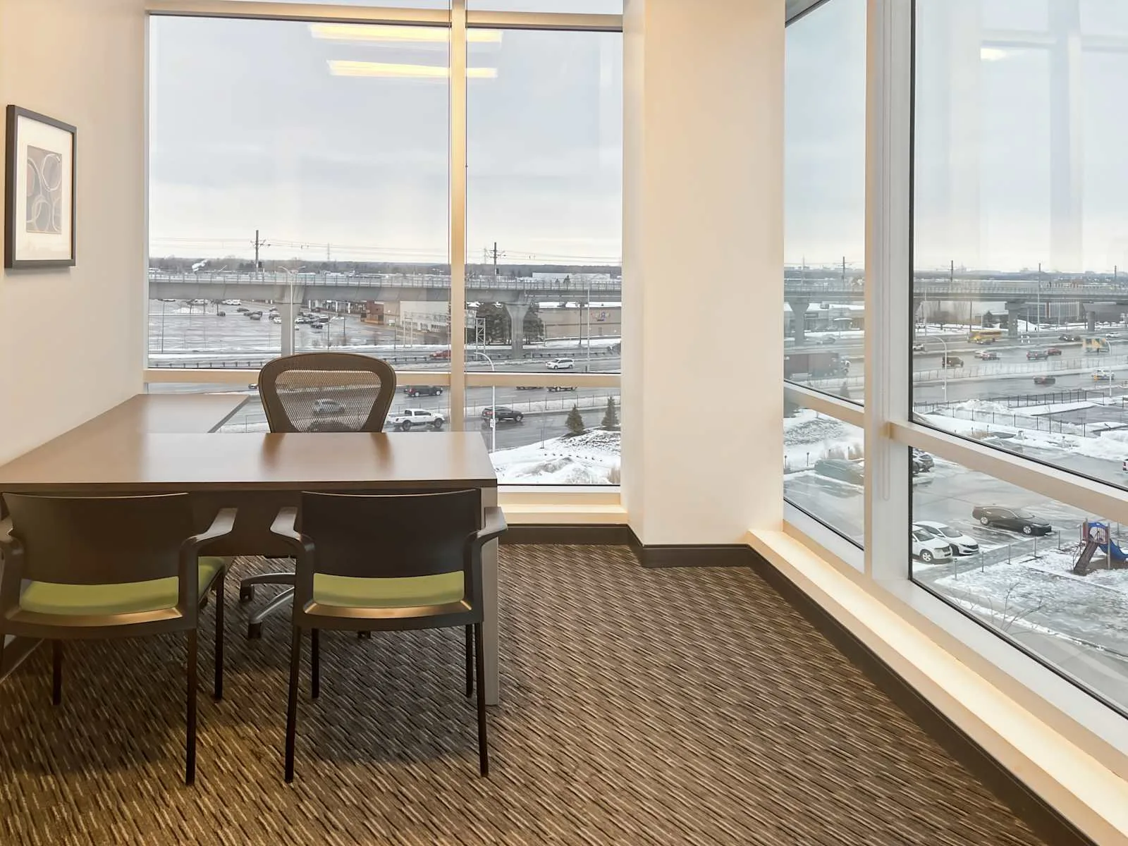 Regus QC, Montreal, Pointe Claire – Montreal Airport, Bureau privatif 1 poste, Pointe-Claire, QC