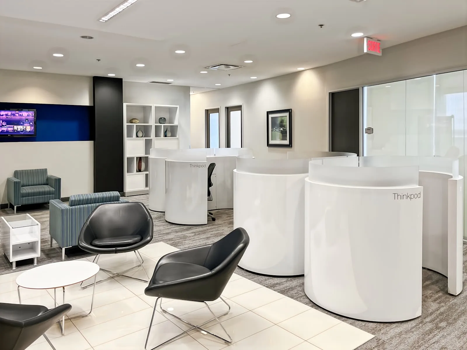 Regus QC, Montreal, Pointe Claire – Montreal Airport, Espace de coworking, Pointe-Claire, QC
