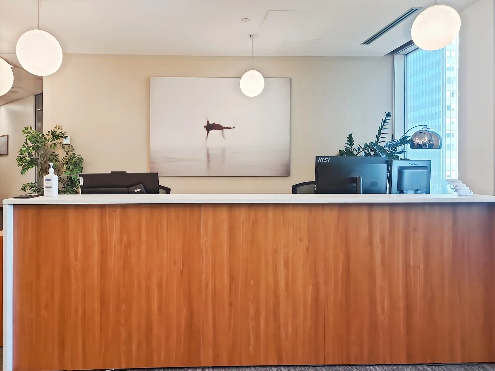 Regus QC, Montreal - Rene Levesque, Reception, Montreal, QC