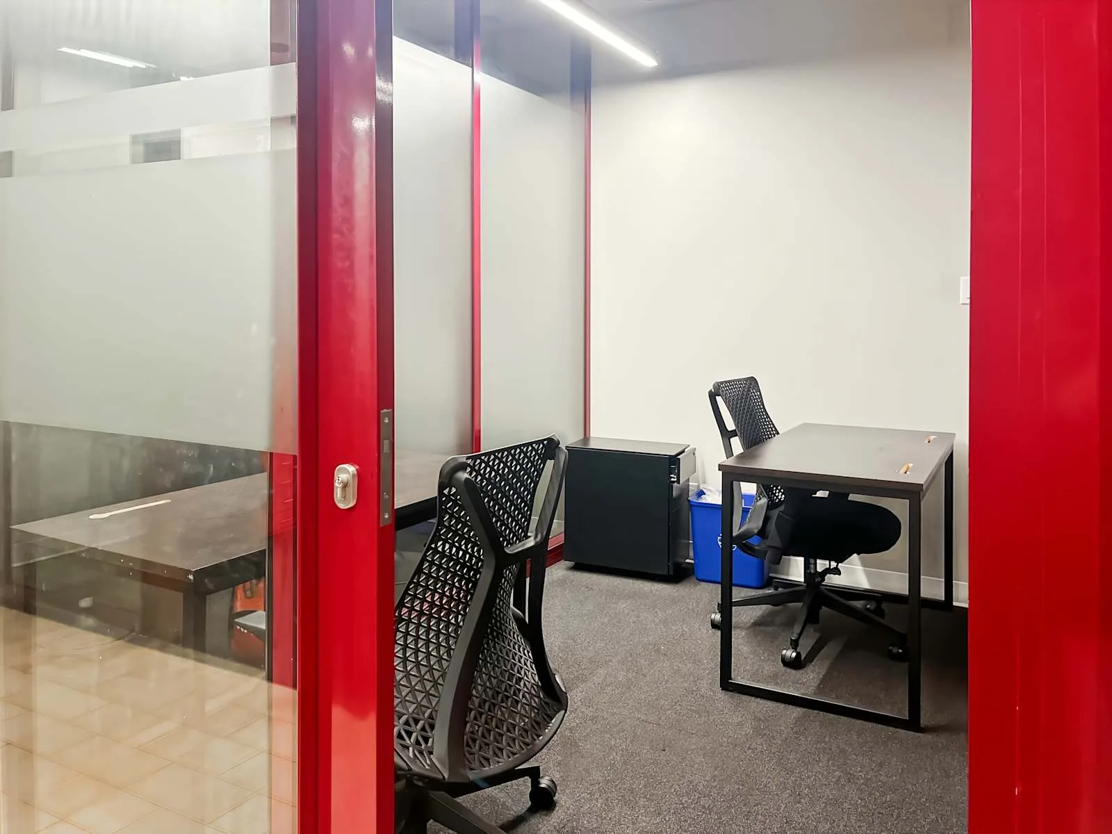 Regus QC, Verdun - Wellington, Private office, 2 desks, Verdun, QC