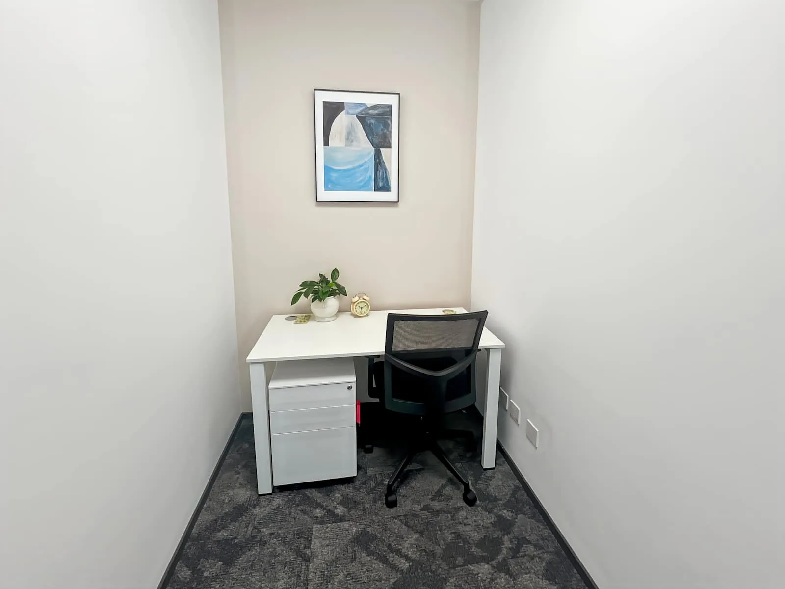 Regus Qingdao, Ocean Sky Center、1个工位的独立办公室、青岛市