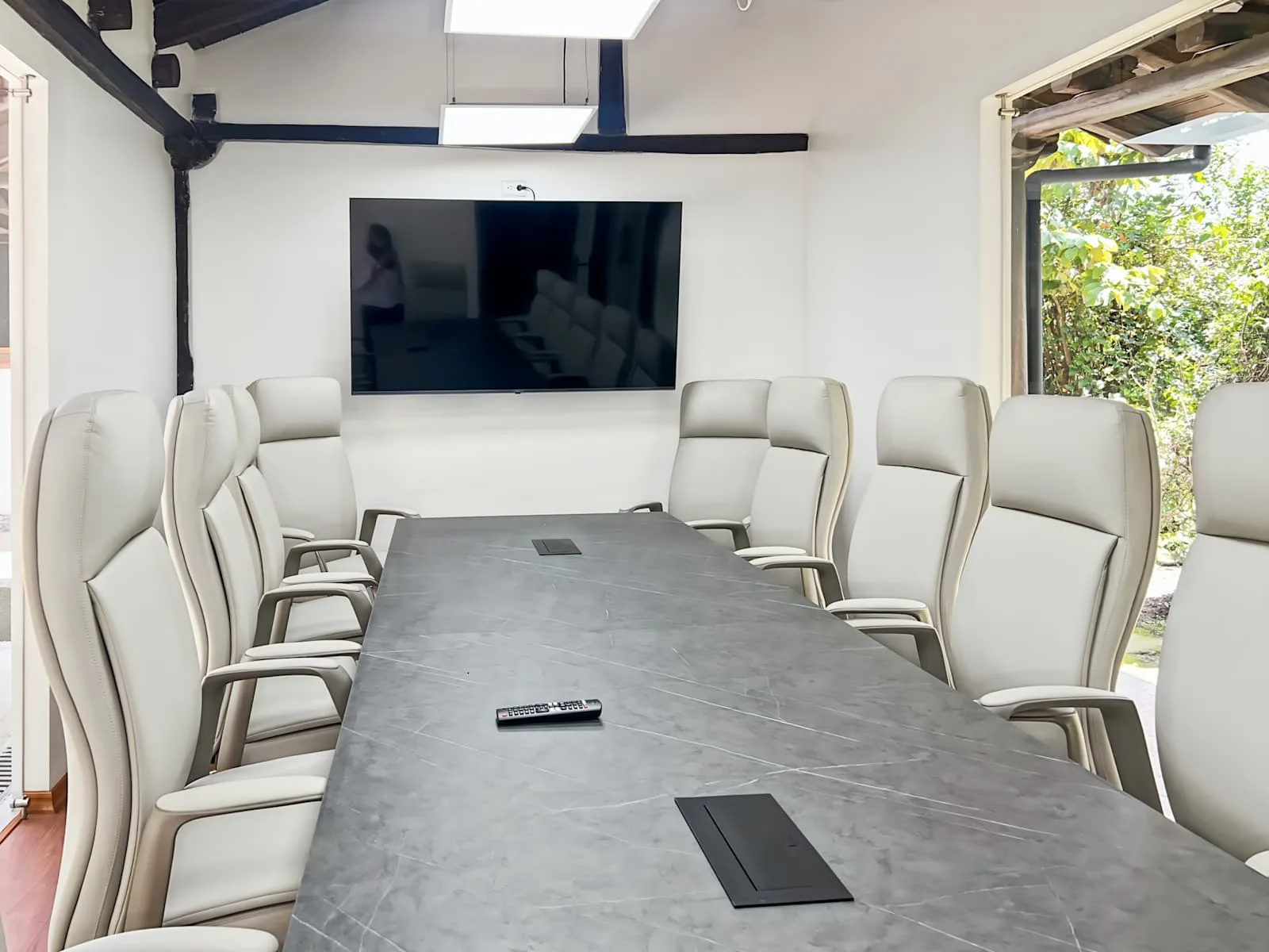 Regus Quito, Cumbaya, Meeting room for 12 people, Quito