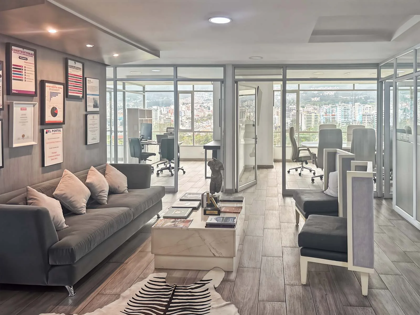 Regus Quito, Guayasamín, Lounge, Quito