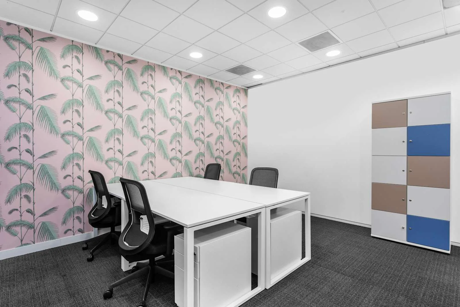 Regus READING, Green Park, Private office, 4 desks, Reading