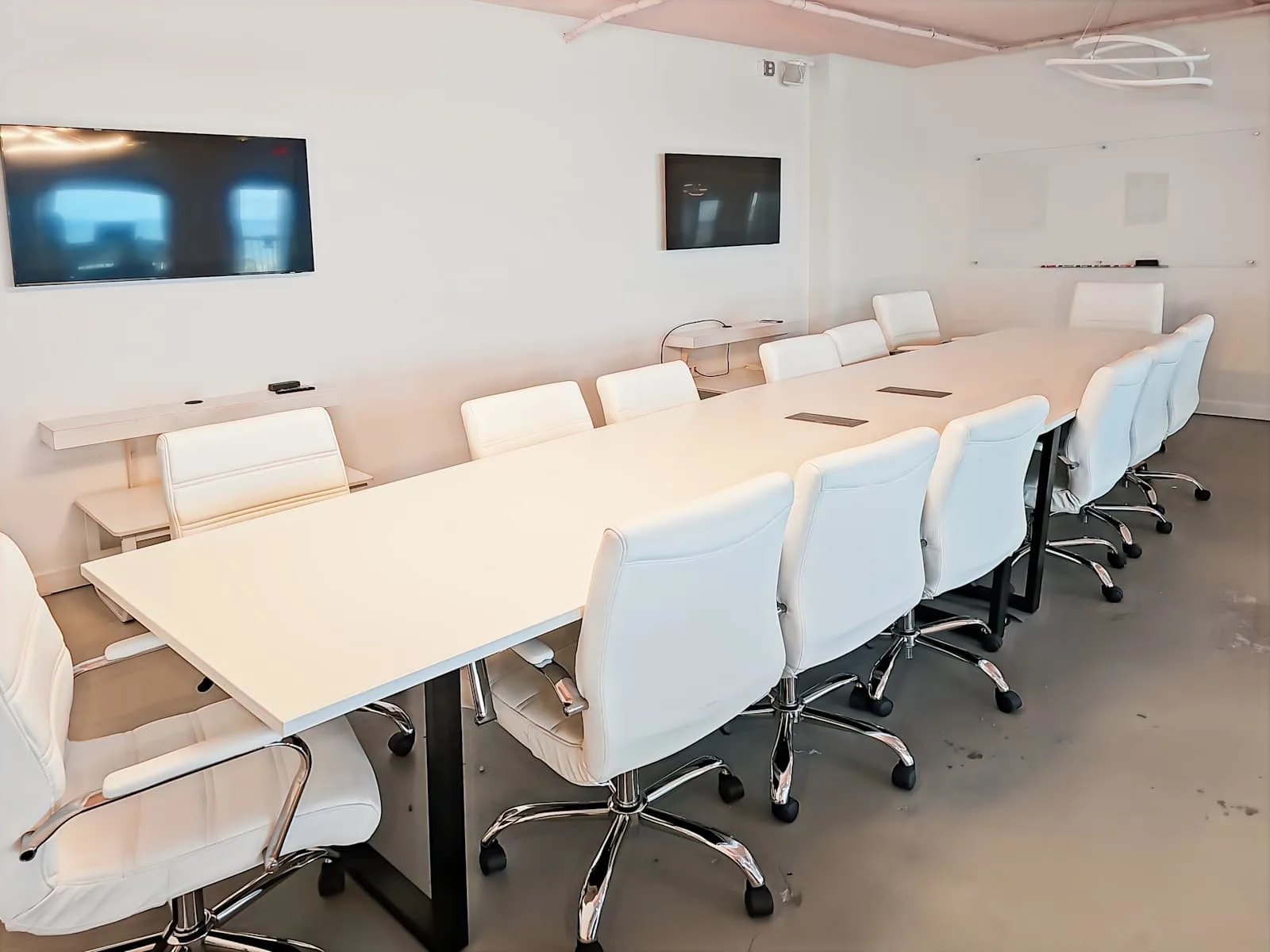 Regus DE, Rehoboth Beach - N Boardwalk, Meeting room for 14 people, Rehoboth Beach, DE
