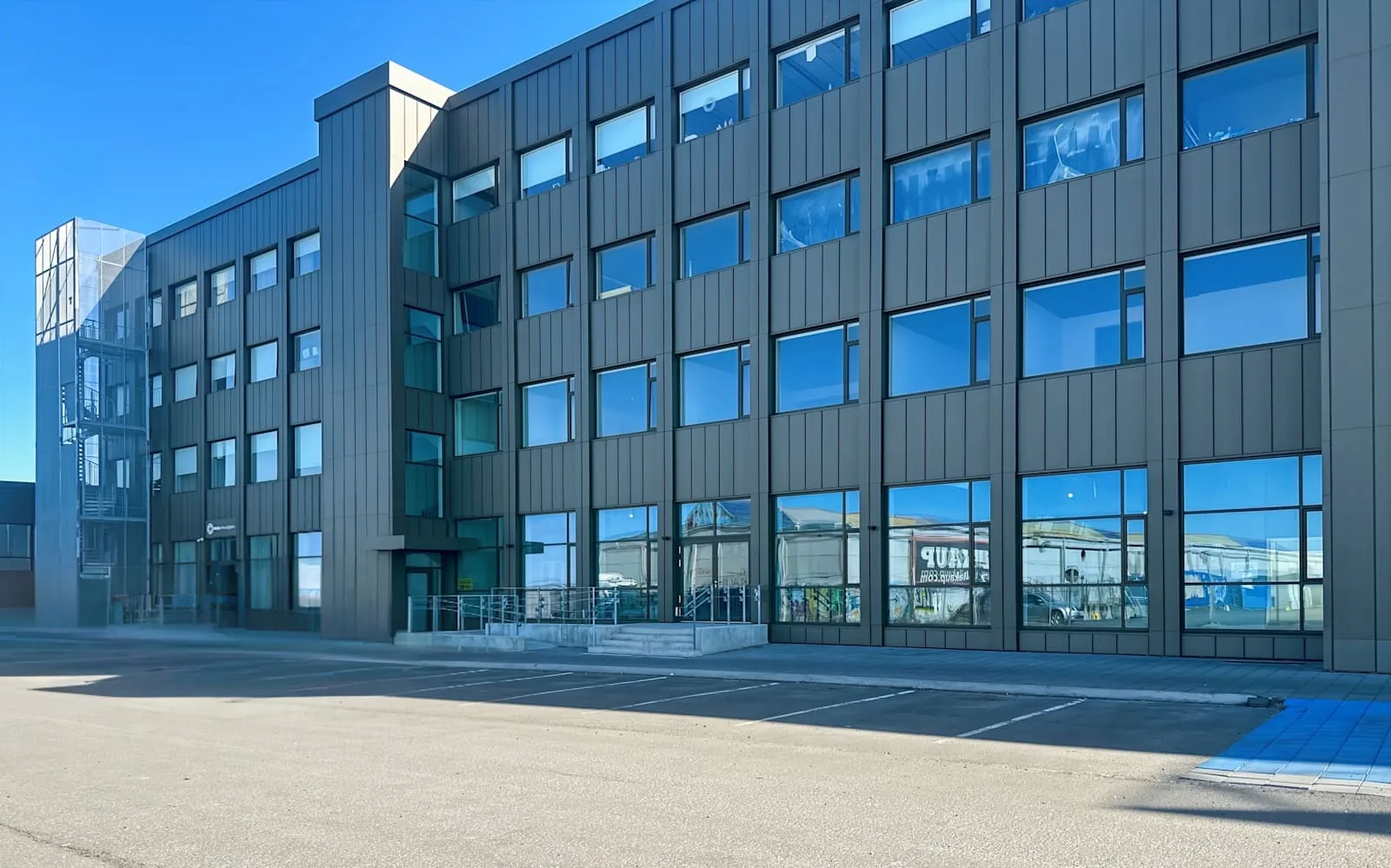 Regus Reykjavík, Köllunarklettsvegur, Building facade, Reykjavik