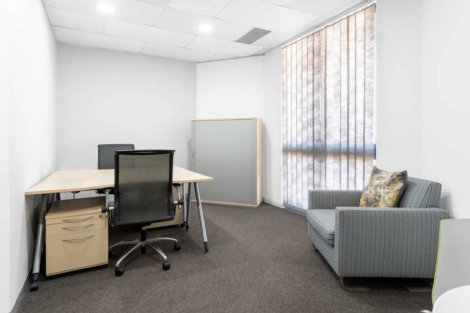 Regus RICHARDS BAY, Lakeview Terraces, Private office, 2 desks, Richards Bay