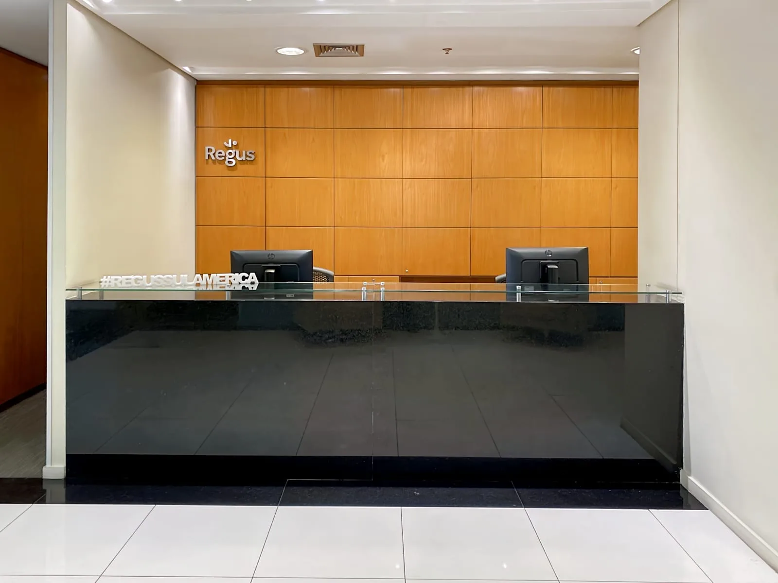 Regus RIO DE JANEIRO, Galeria Sul America, Reception, Rio de Janeiro