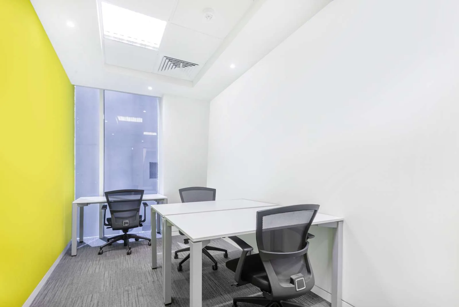 Regus RIYADH, Moon Tower, Private office, 3 desks, Riyadh