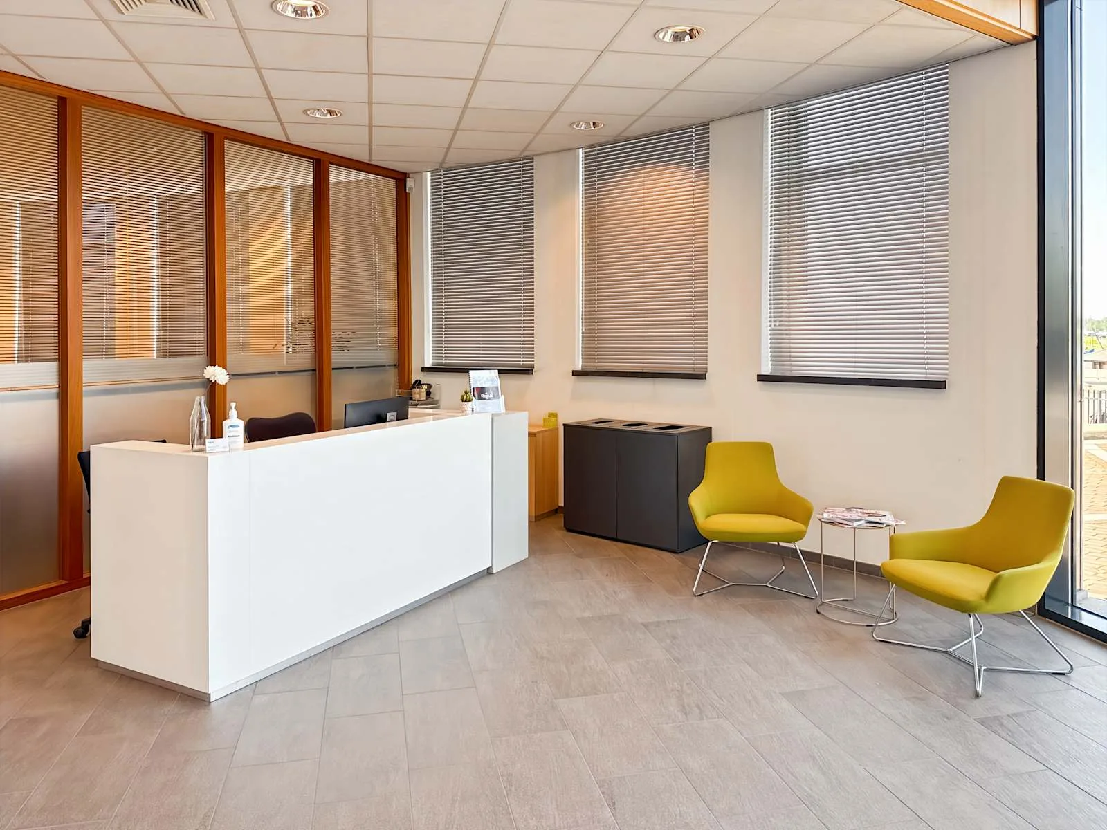 Regus ROERMOND, Looskade, Receptie, Roermond