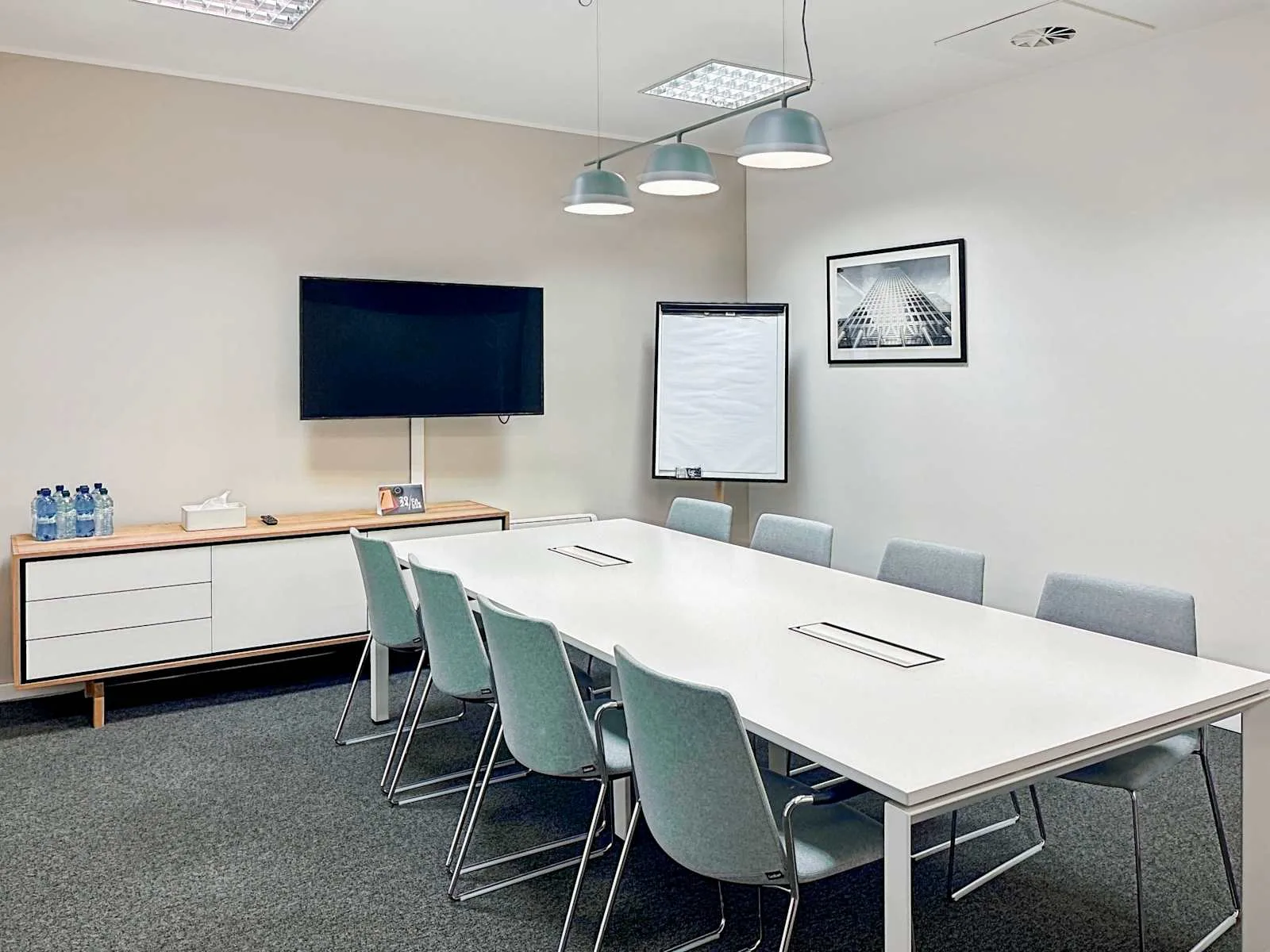 Regus Rome, Bissolati, Meeting room for 8 people, Rome