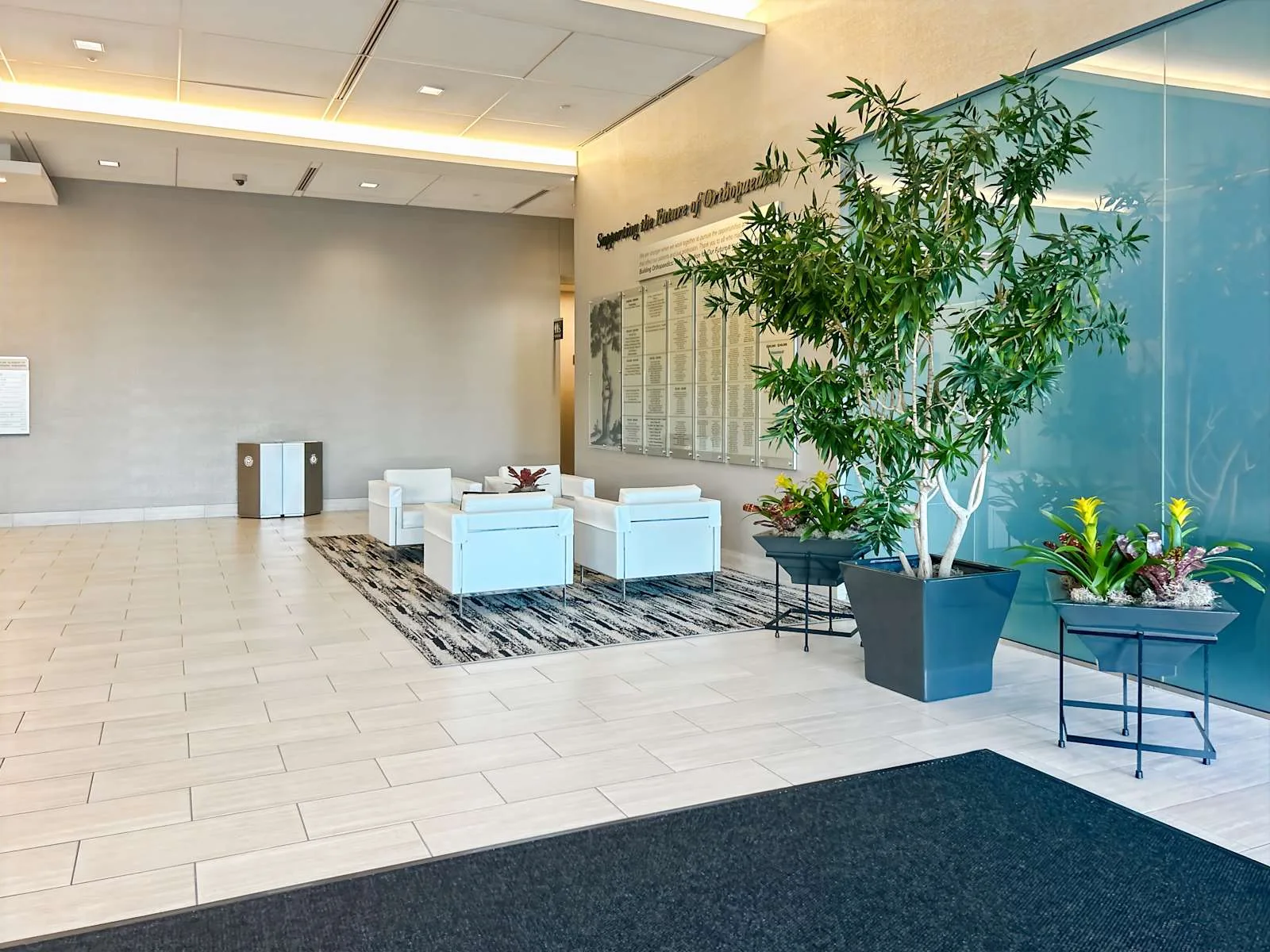 Regus IL, Rosemont - O'Hare - Higgins Rd, Reception, Rosemont, IL
