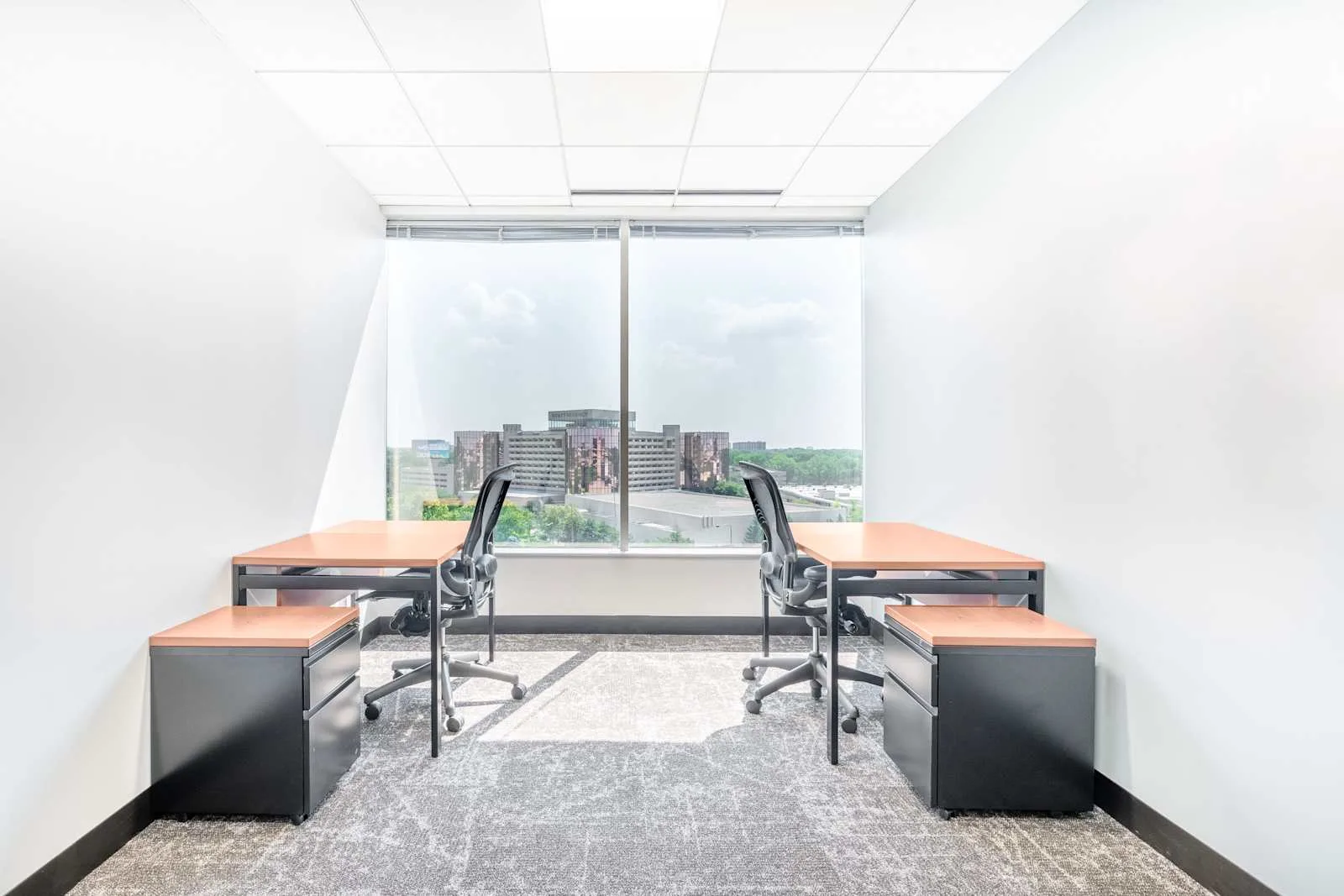 Regus IL, Rosemont - O'Hare - River Rd, Private office, 2 desks, Rosemont, IL