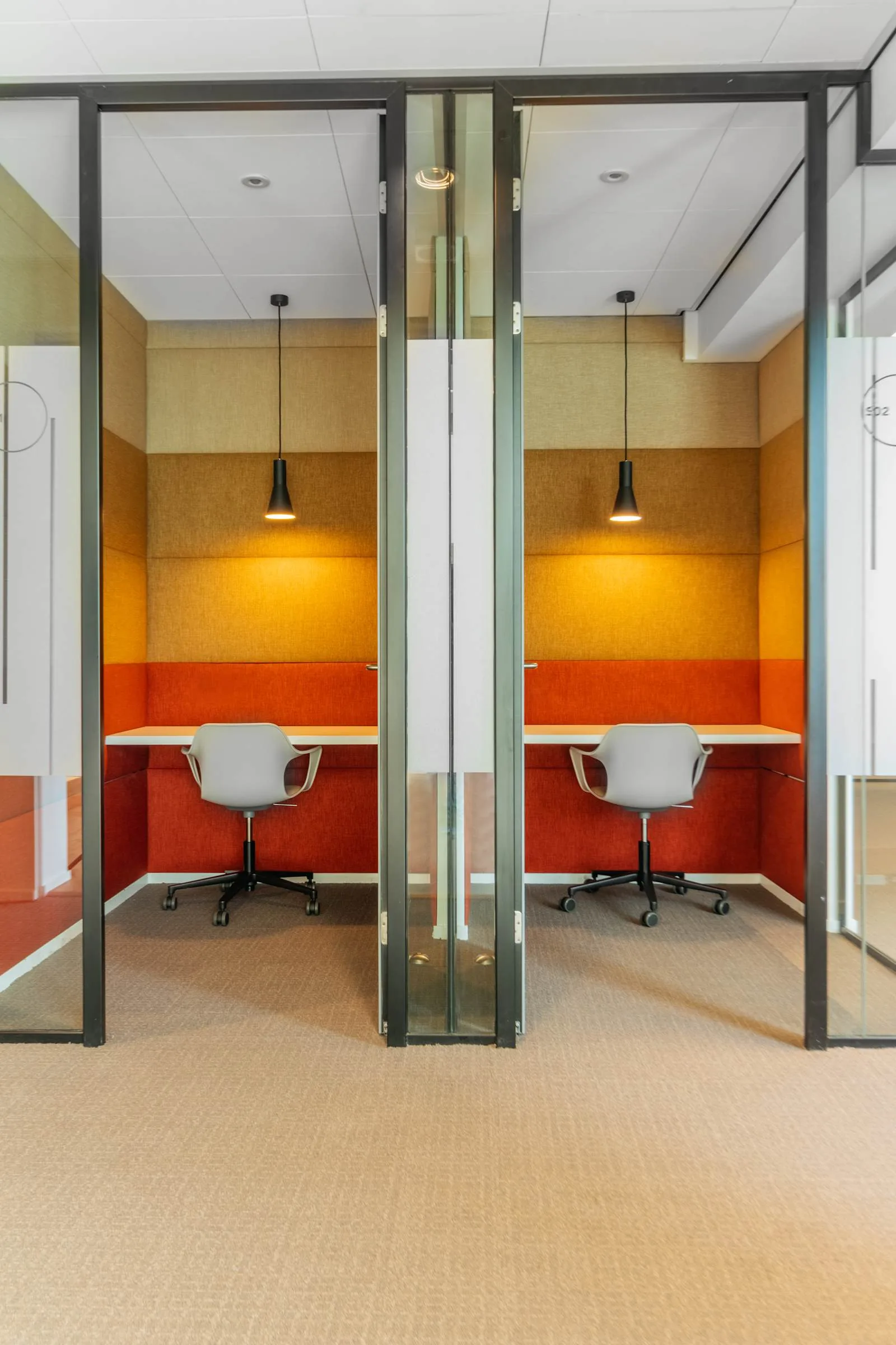 Regus ROTTERDAM, Alexandrium, Telefooncabine, Capelle aan den IJssel