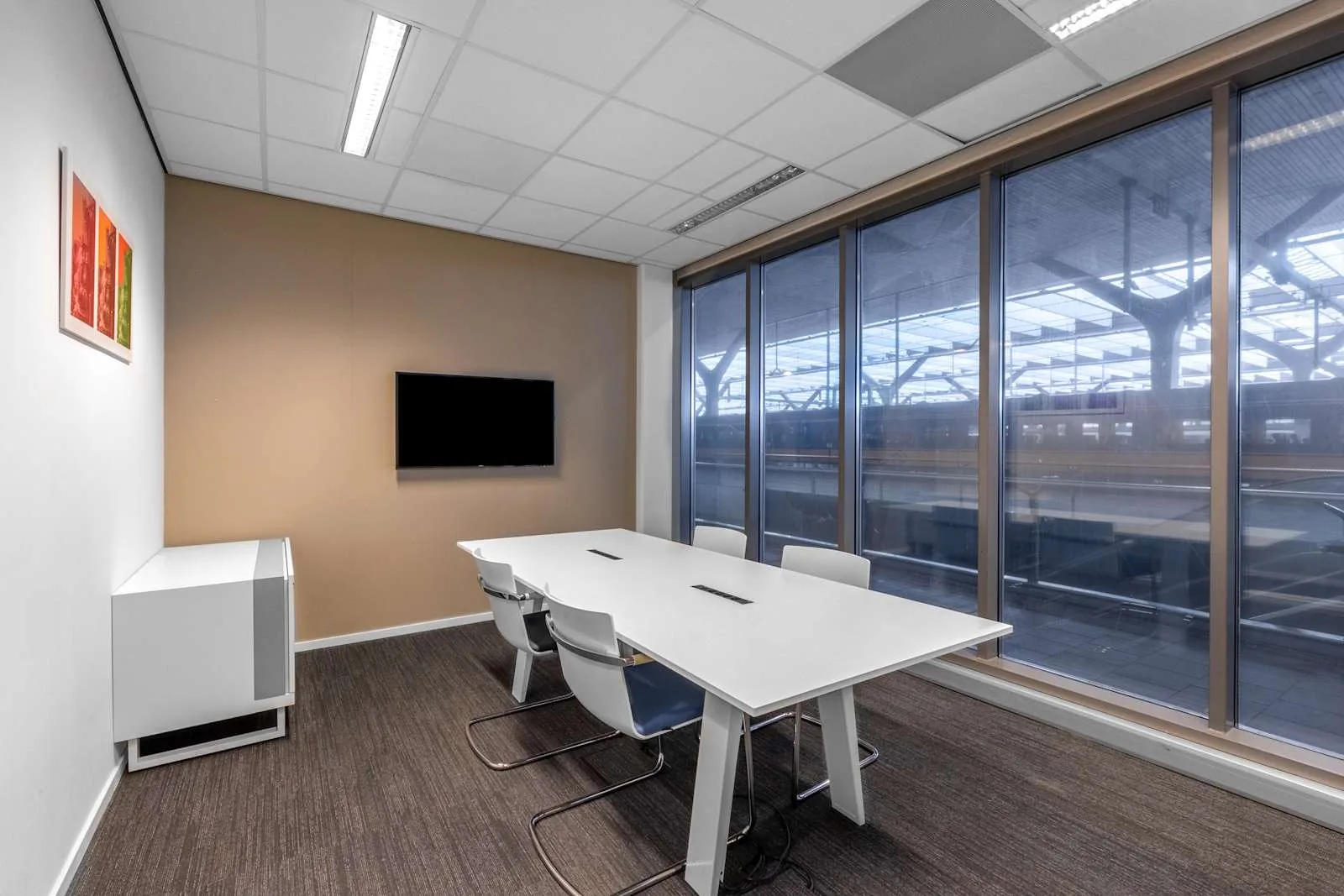 Regus ROTTERDAM, Central NS International - Regus Express, Vergaderruimte voor 4 personen, Rotterdam