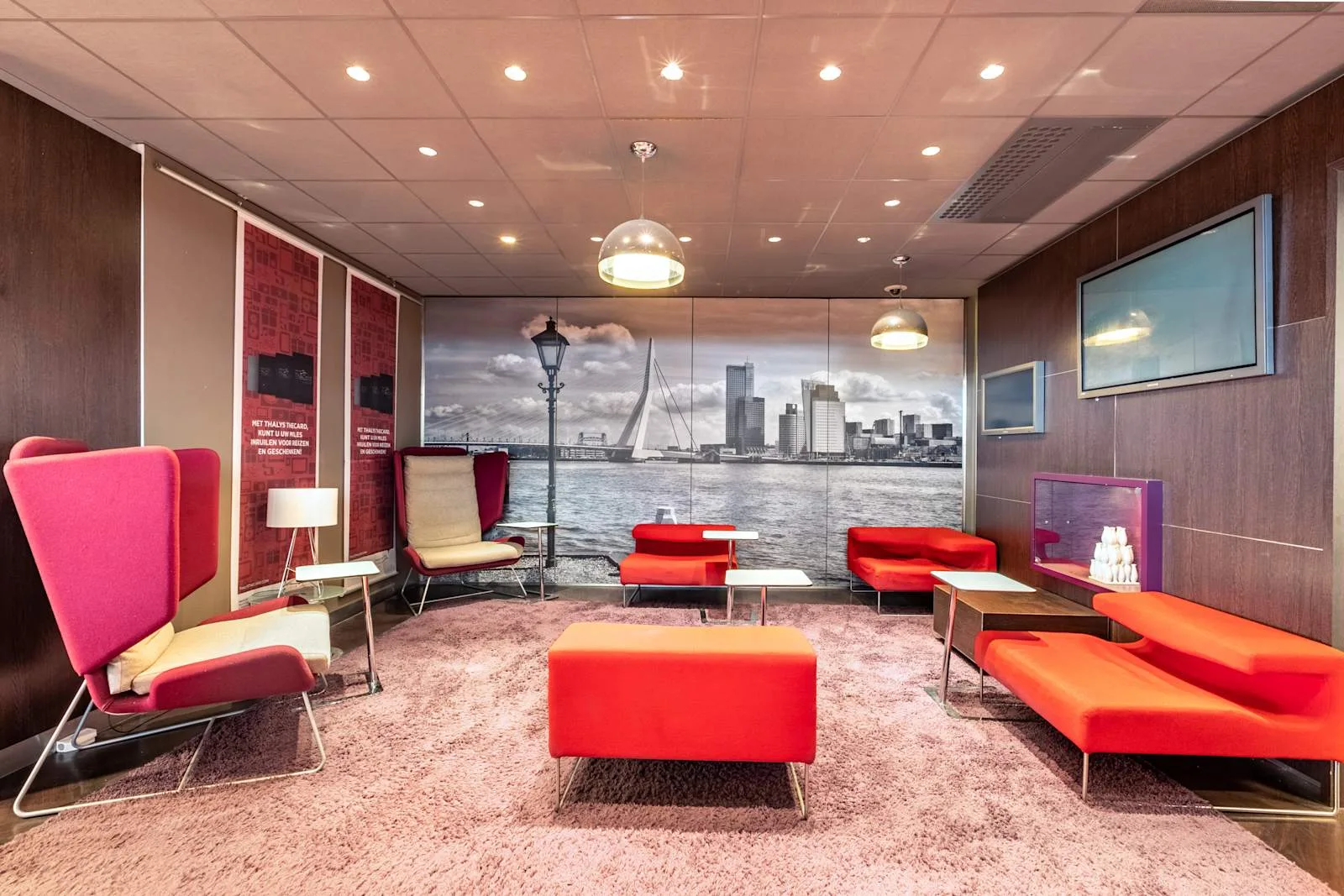 Regus ROTTERDAM, Central NS International - Regus Express, Loungeruimte, Rotterdam